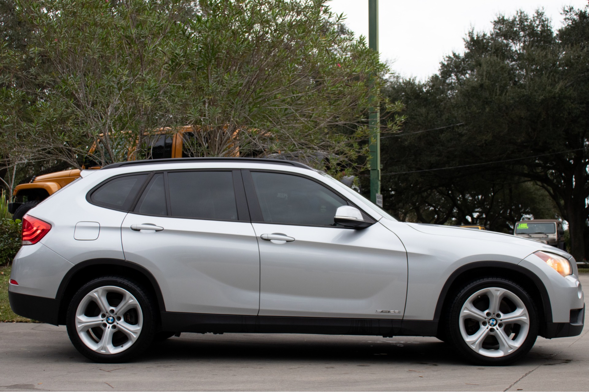 Used-2014-BMW-X1-sDrive28i