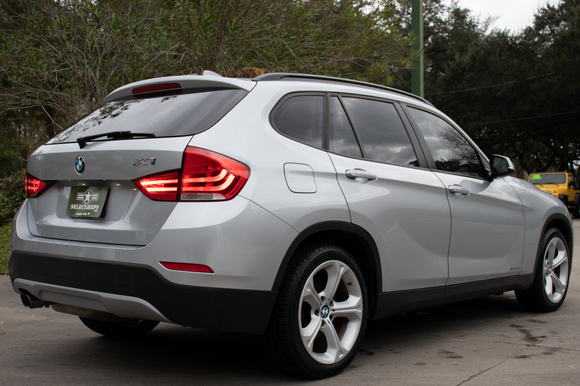 Used-2014-BMW-X1-sDrive28i