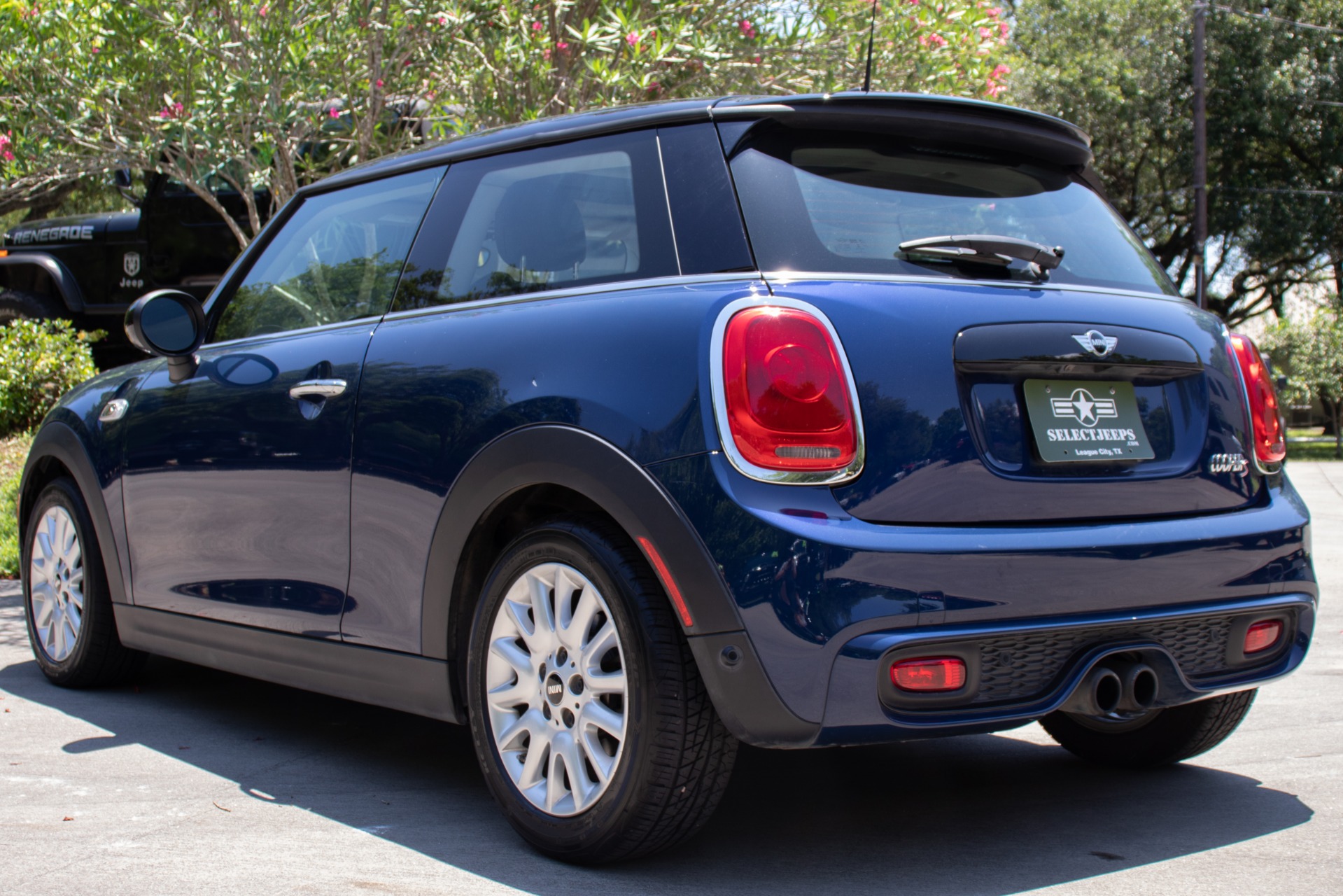 Used-2015-MINI-Hardtop-2-Door-Cooper-S