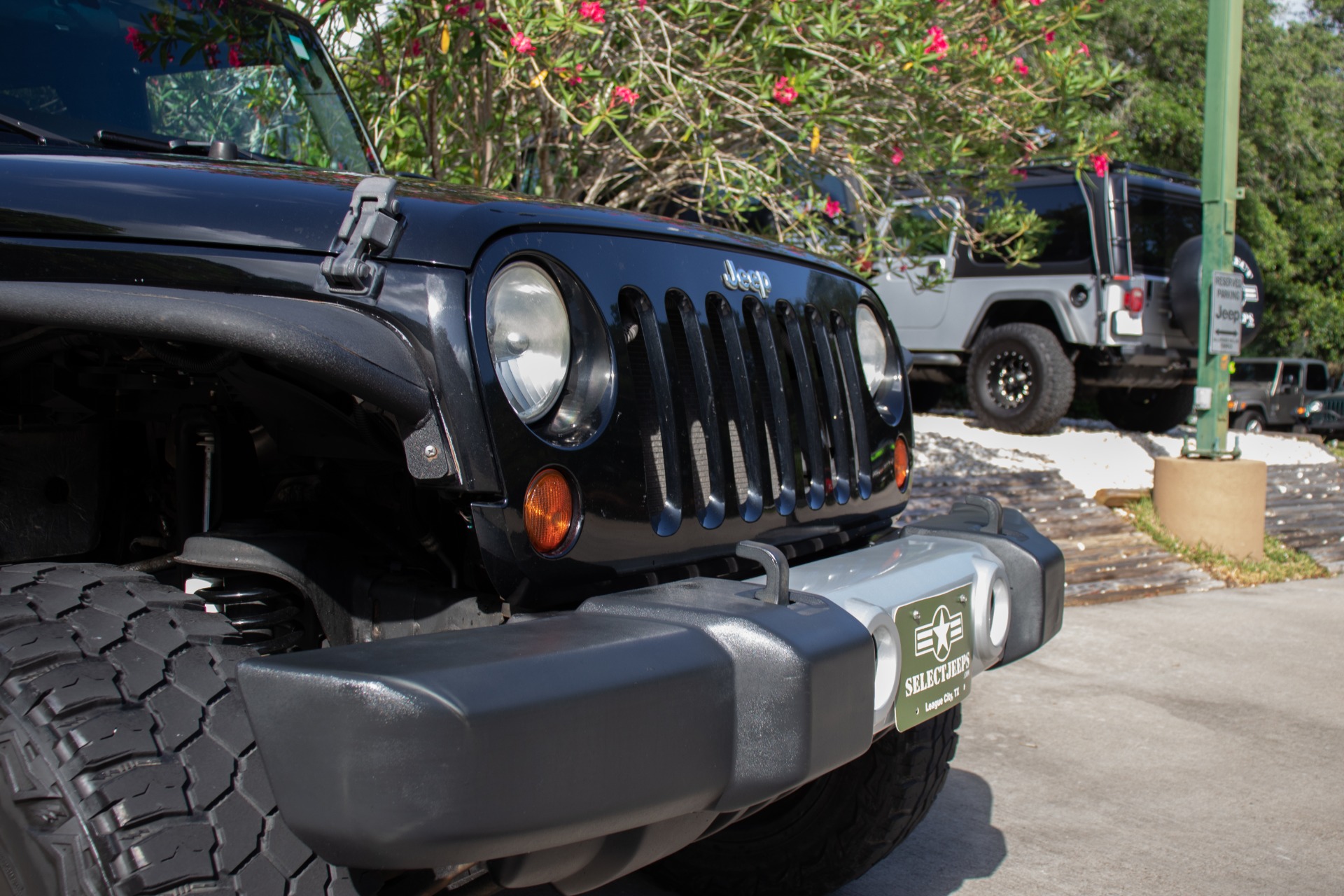 Used-2010-Jeep-Wrangler-Unlimited-Sahara