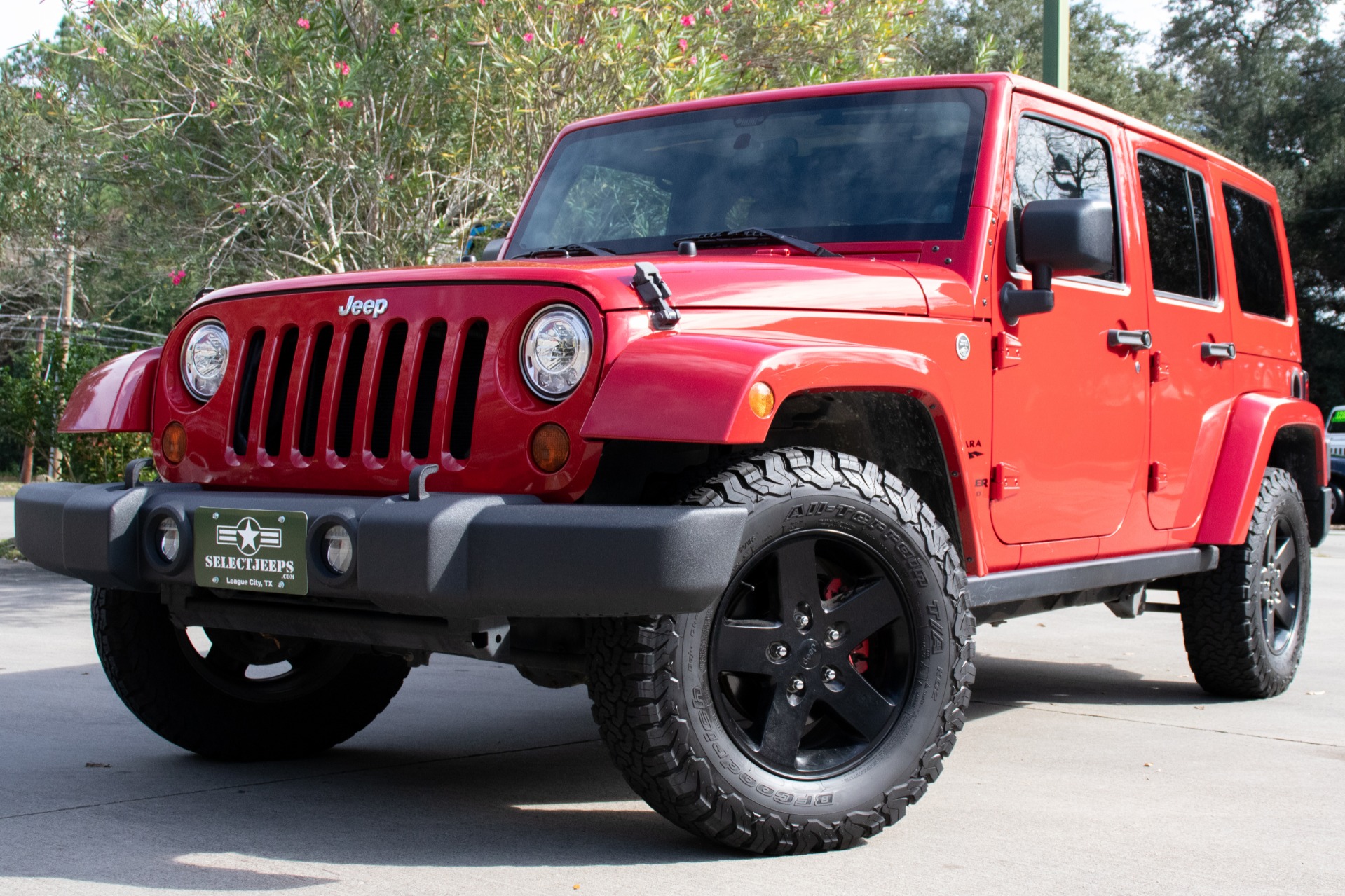 Used 2011 Jeep Wrangler Unlimited Sahara For Sale ($22,995) | Select ...