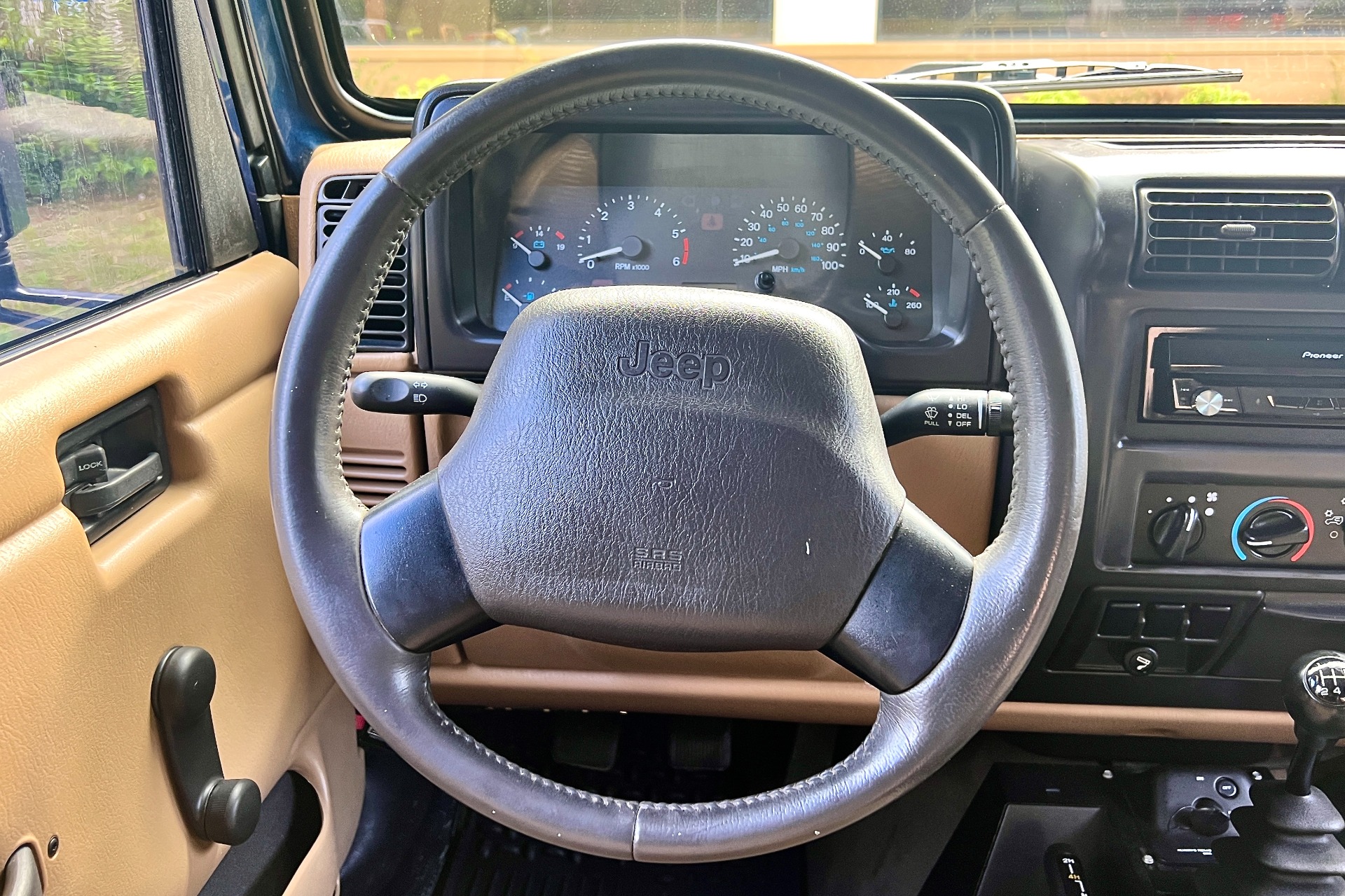 Used-2000-Jeep-Wrangler-Sport