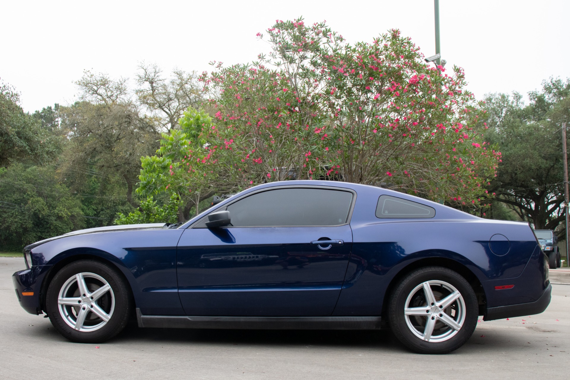 Used-2010-Ford-Mustang-V6