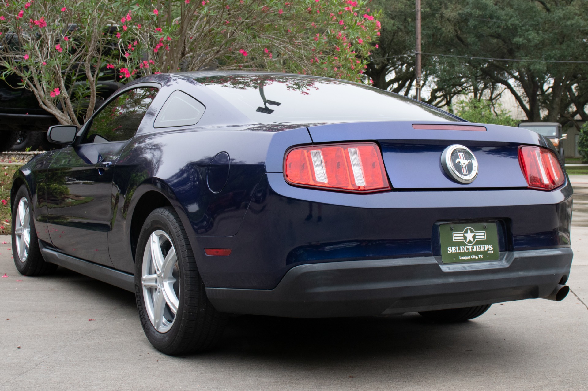 Used-2010-Ford-Mustang-V6