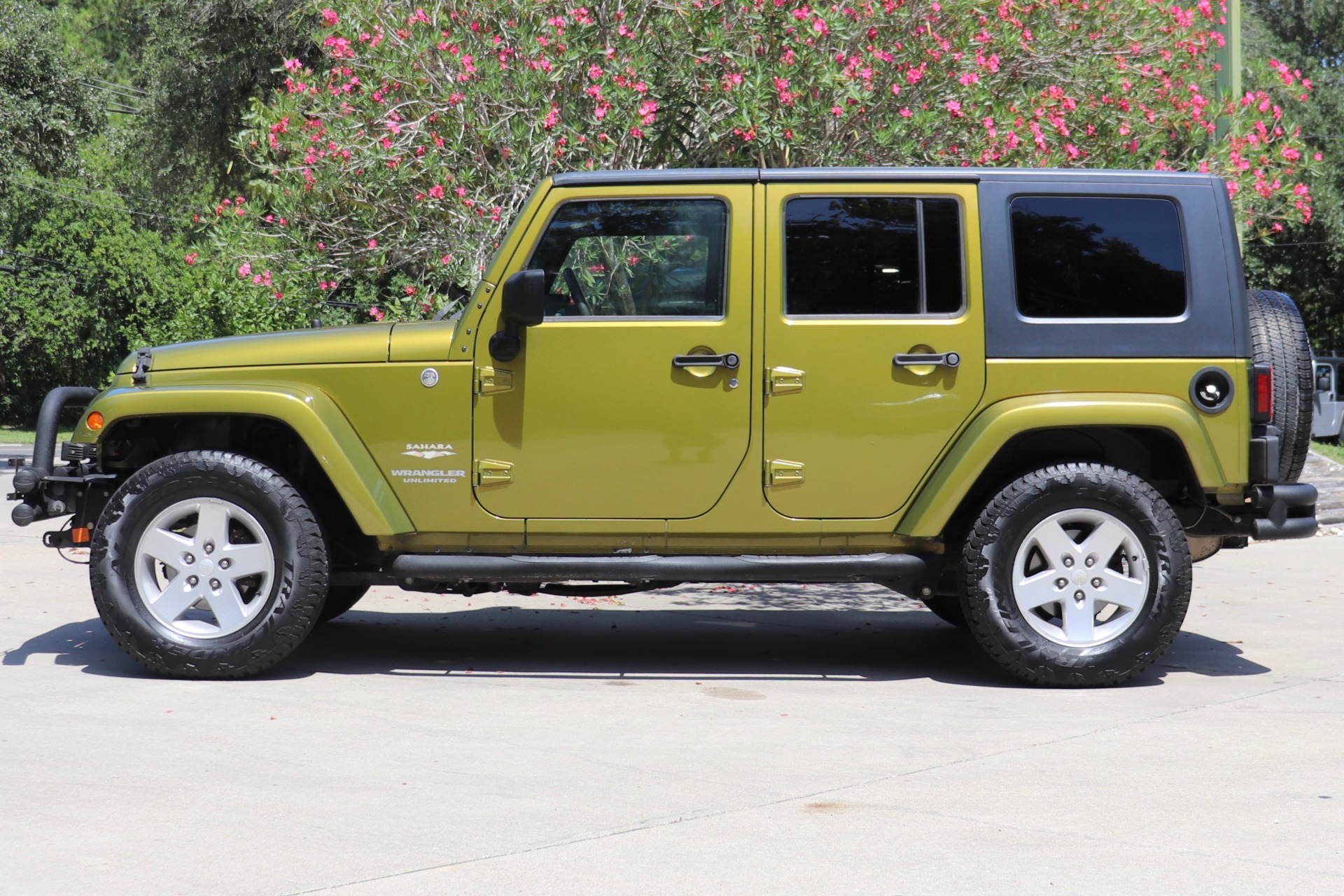 Used-2007-Jeep-Wrangler-Unlimited-Sahara