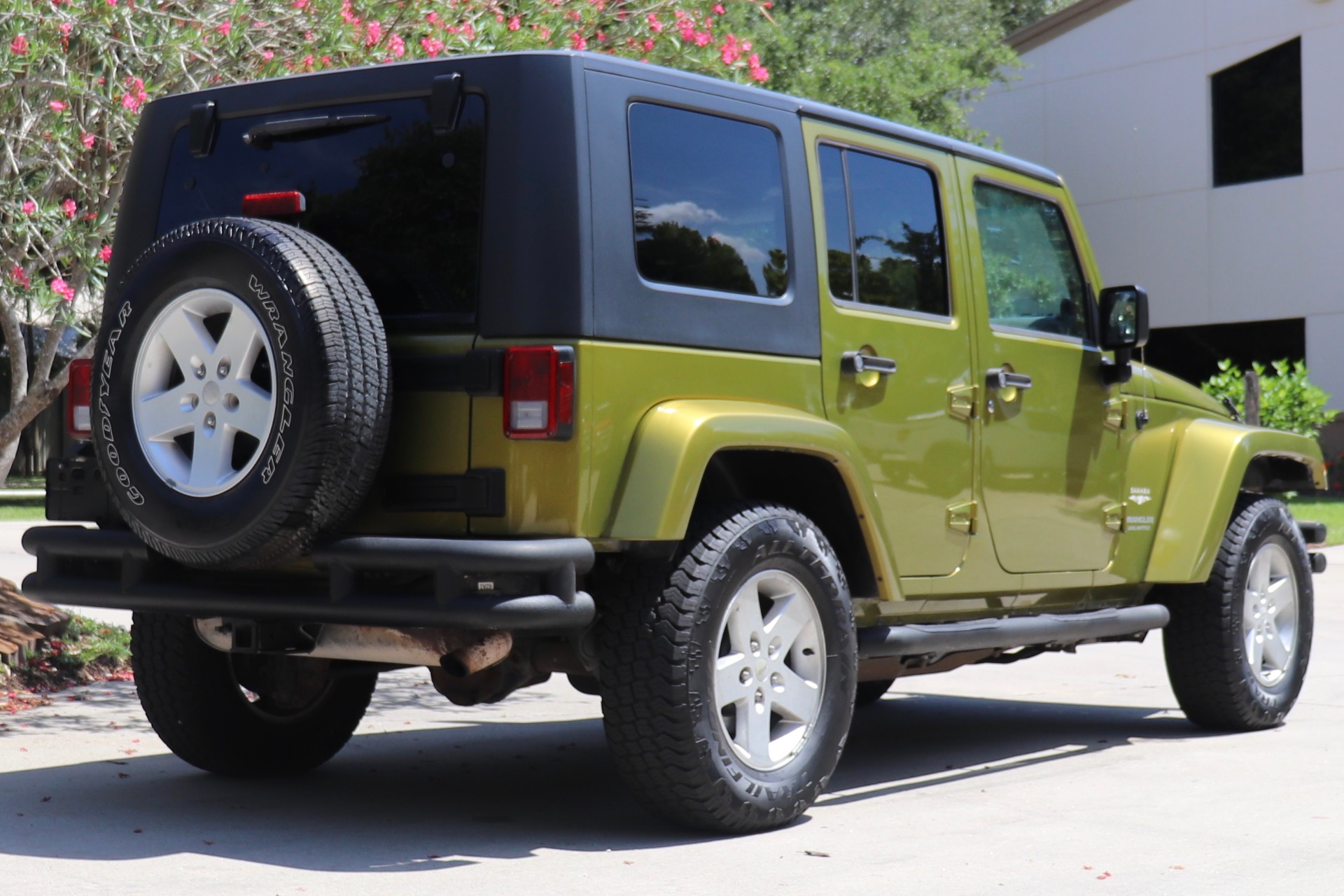 Used-2007-Jeep-Wrangler-Unlimited-Sahara