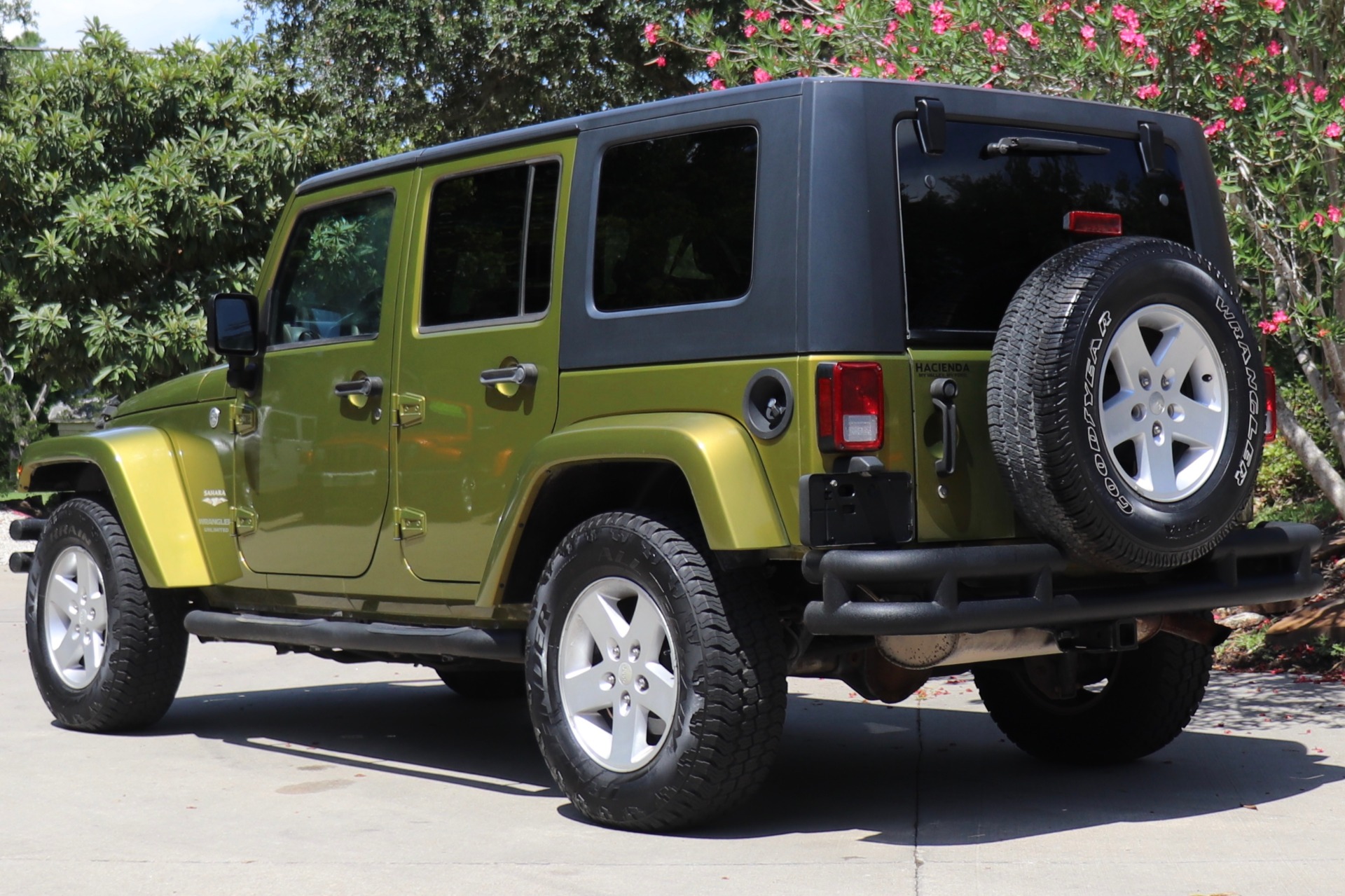 Used-2007-Jeep-Wrangler-Unlimited-Sahara