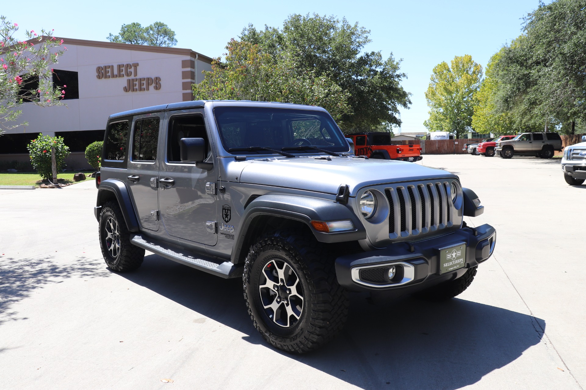 Used-2019-Jeep-Wrangler-Unlimited-Sport