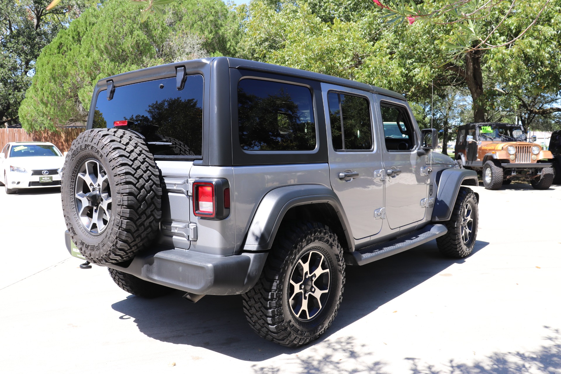 Used-2019-Jeep-Wrangler-Unlimited-Sport