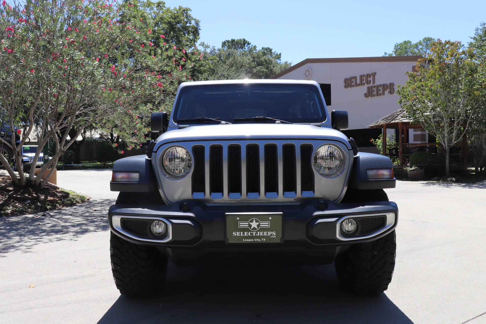 Used-2019-Jeep-Wrangler-Unlimited-Sport