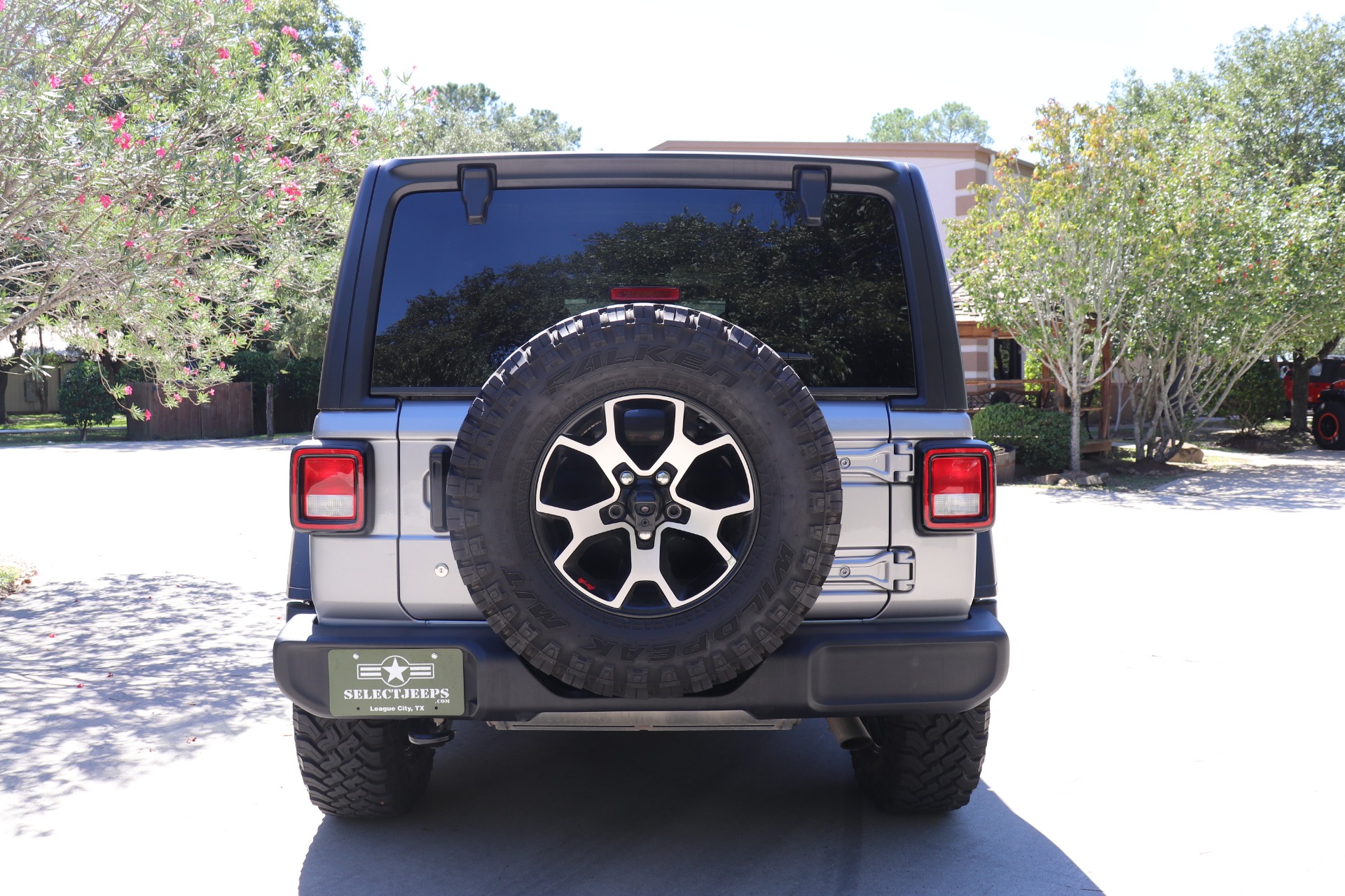 Used-2019-Jeep-Wrangler-Unlimited-Sport