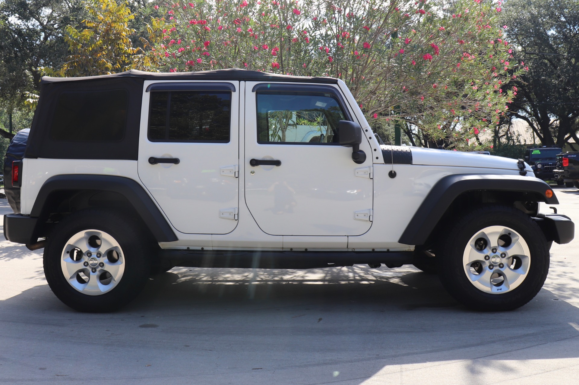 Used-2013-Jeep-Wrangler-Unlimited-Sport