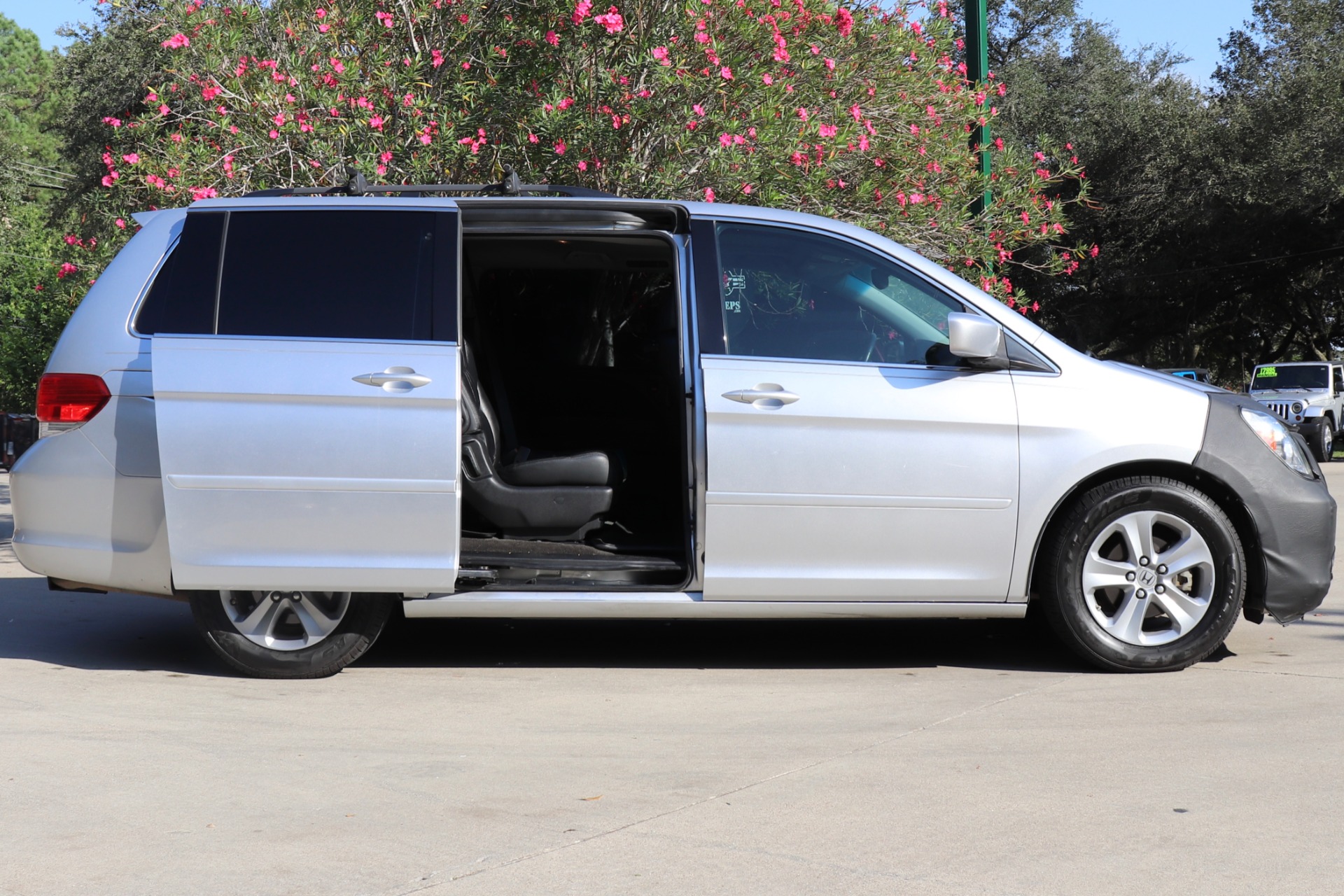 Used-2010-Honda-Odyssey-Touring