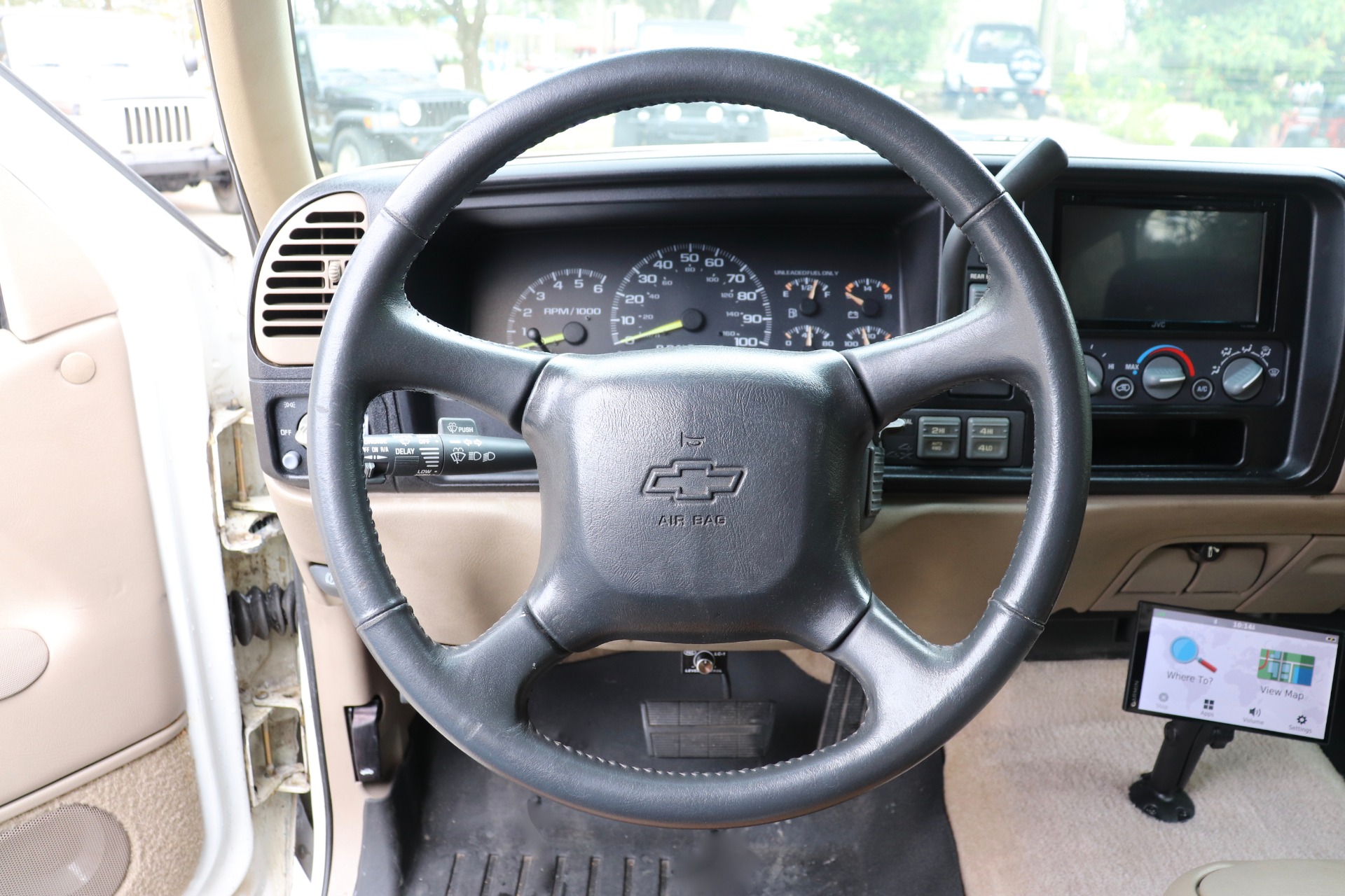 Used-1999-Chevrolet-Tahoe-LT