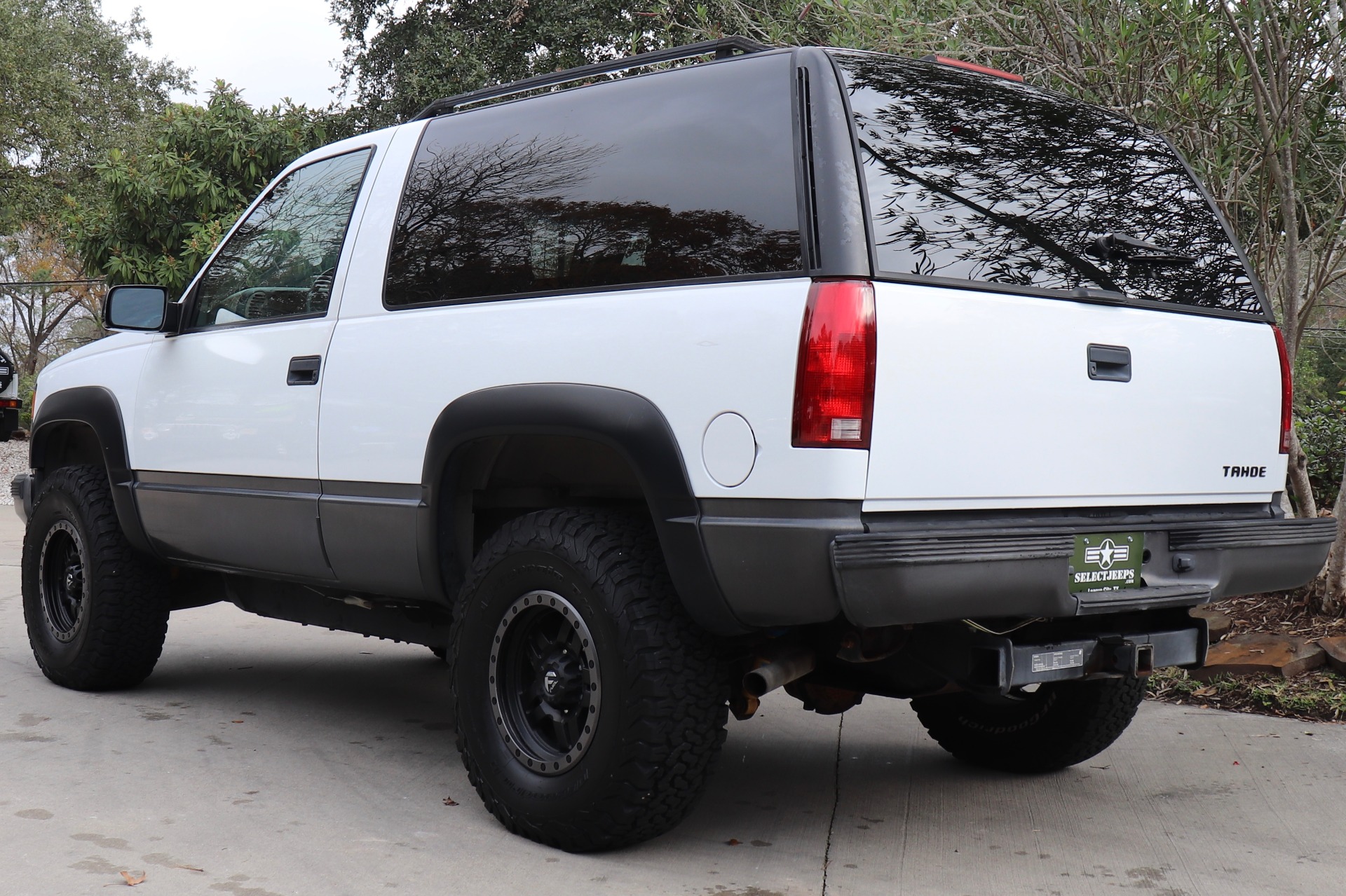 Used-1999-Chevrolet-Tahoe-LT