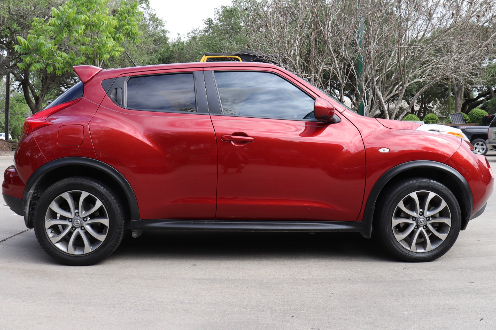 Used-2012-Nissan-JUKE-SL