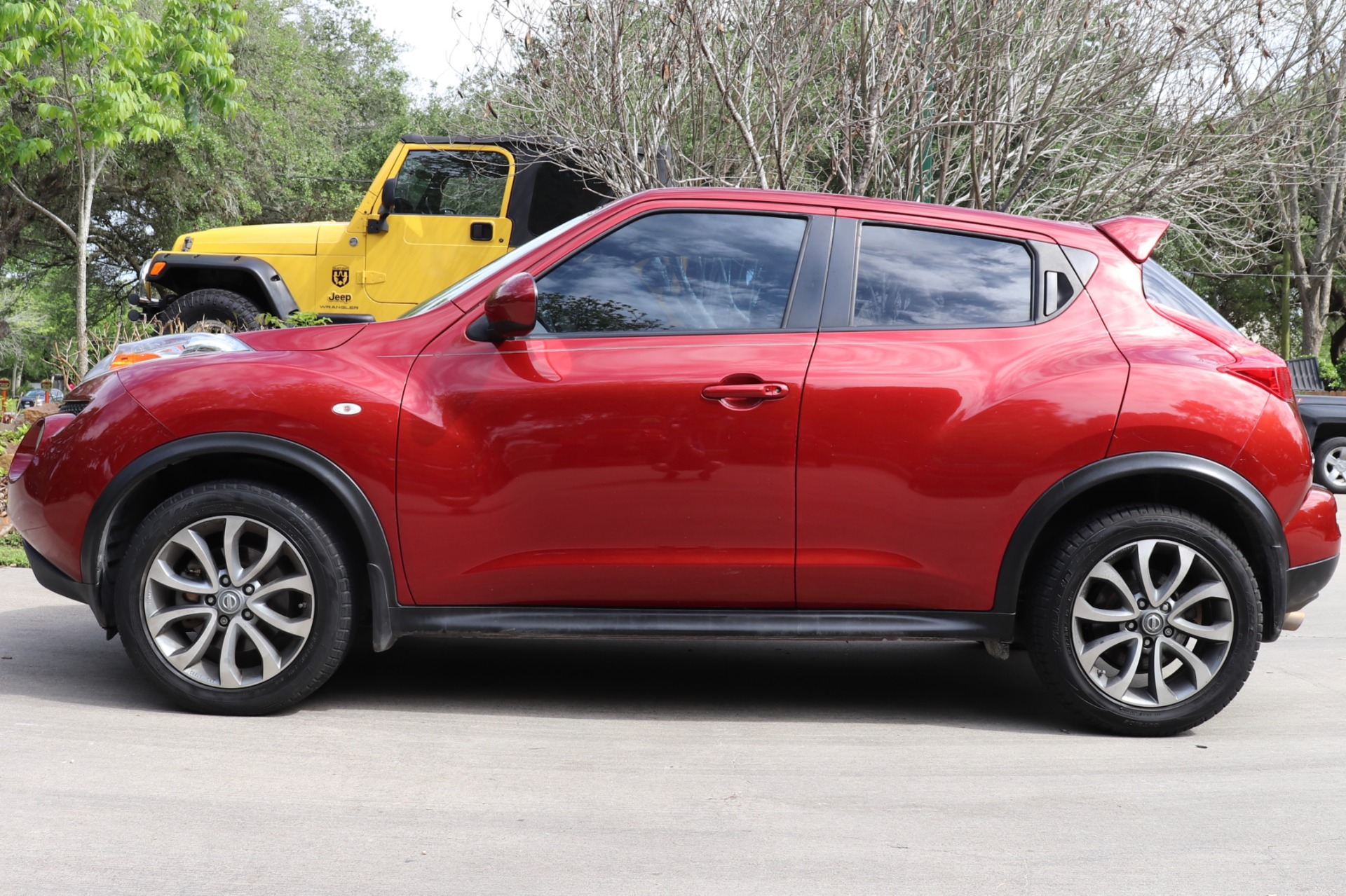 Used-2012-Nissan-JUKE-SL