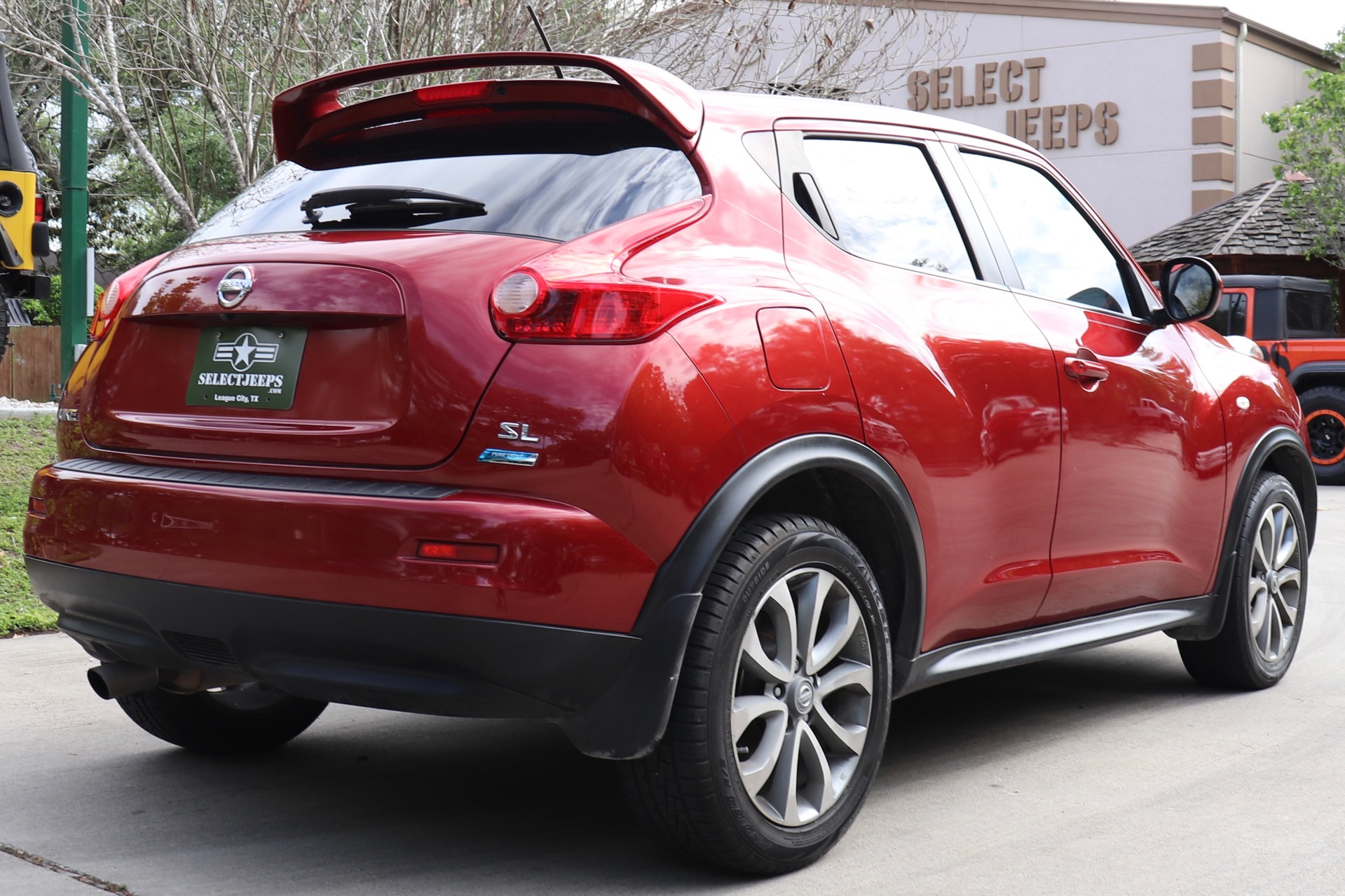 Used-2012-Nissan-JUKE-SL