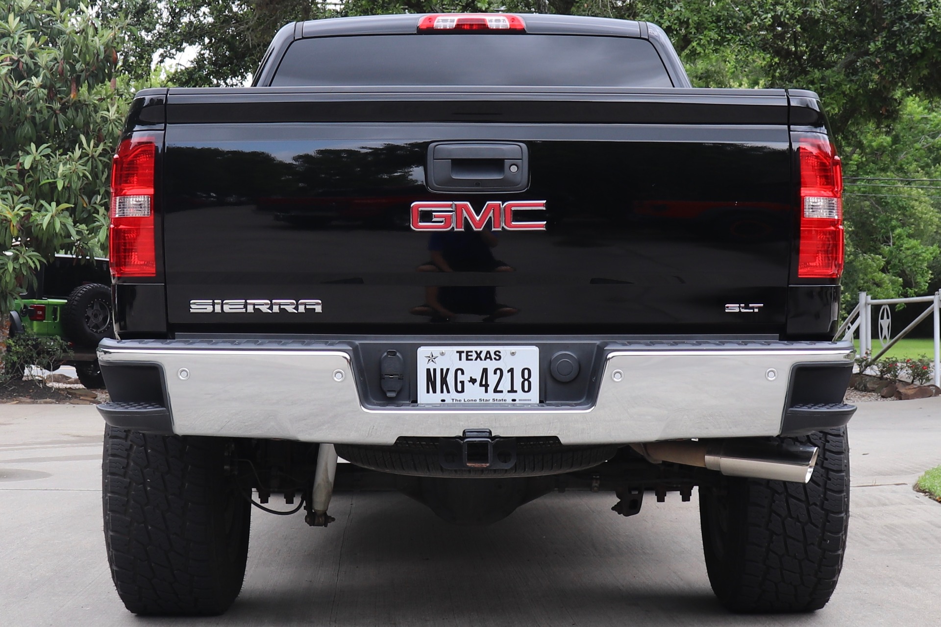 Used-2015-GMC-Sierra-1500-SLT