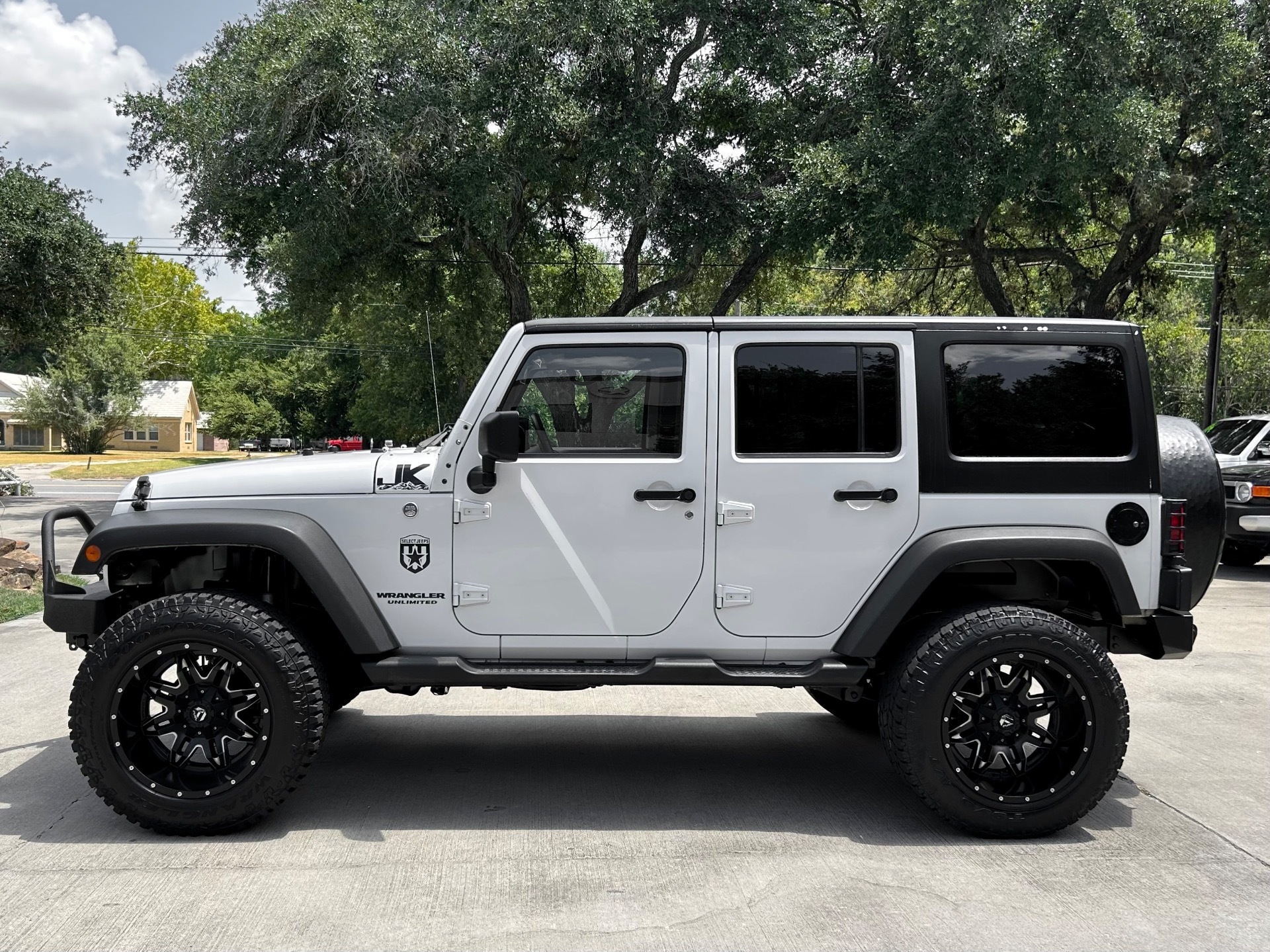 Used-2011-Jeep-Wrangler-Unlimited-Sport