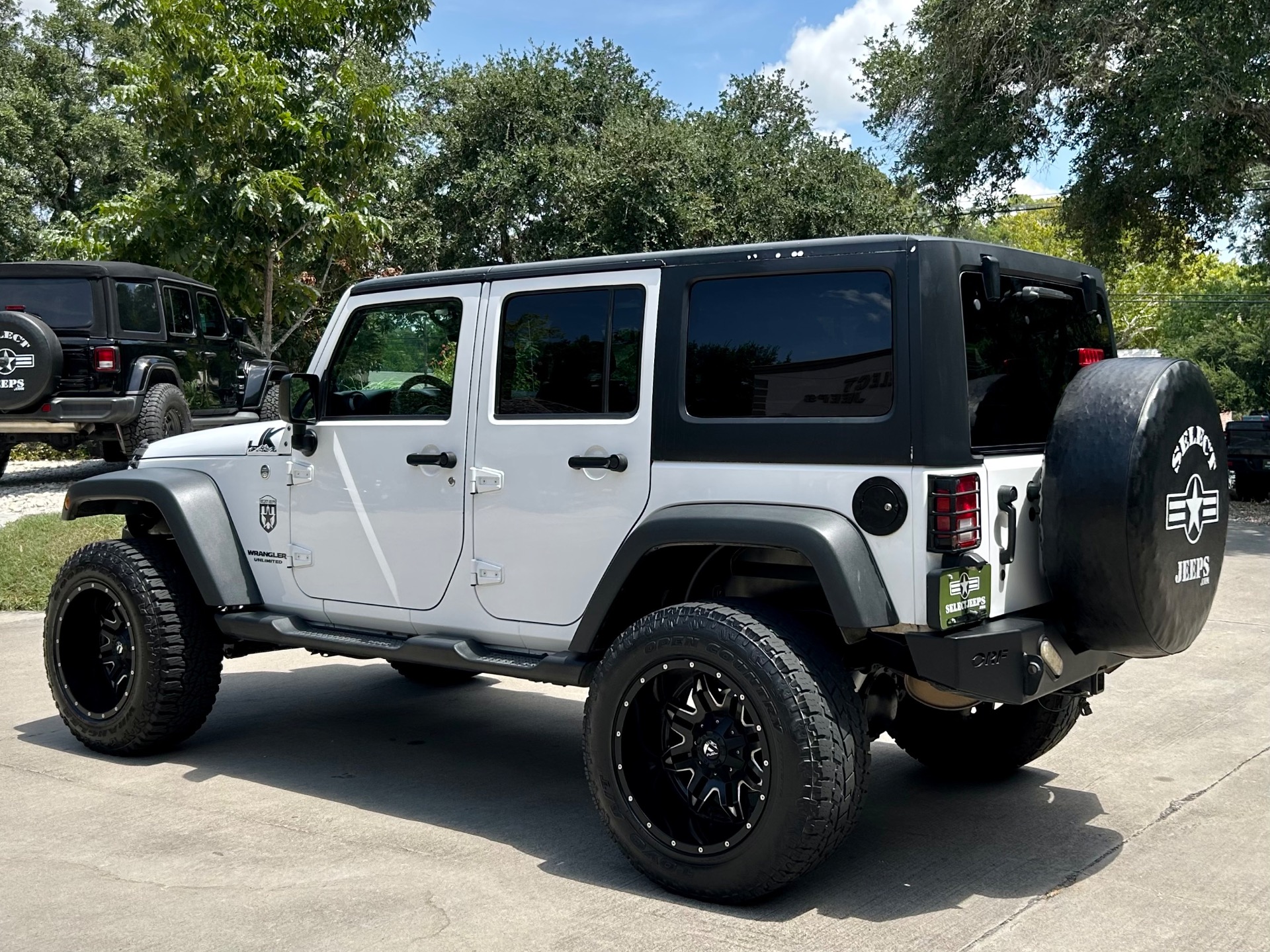 Used-2011-Jeep-Wrangler-Unlimited-Sport