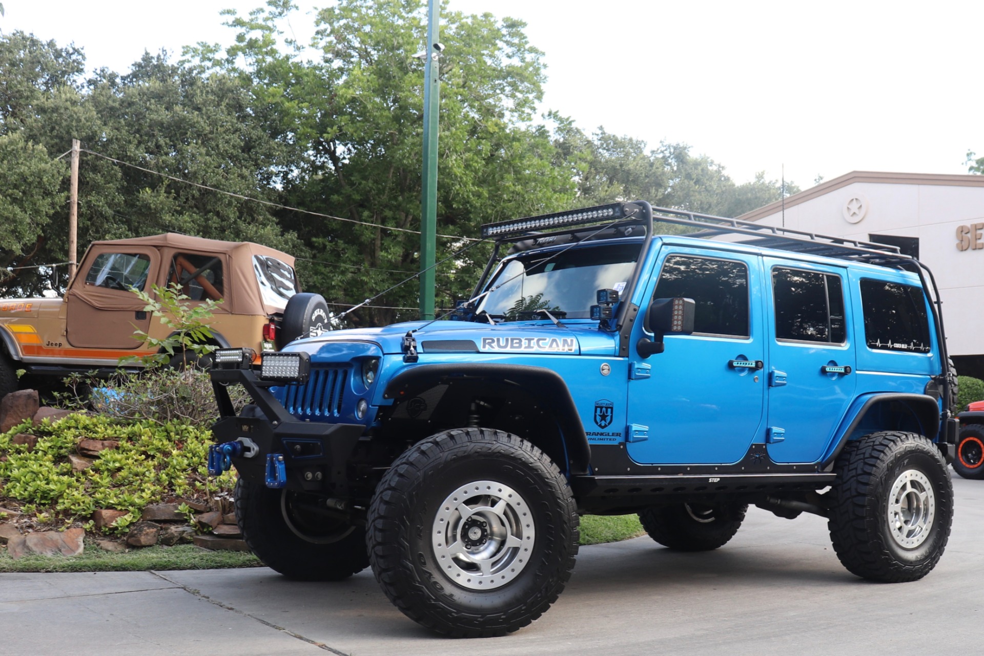 Used-2015-Jeep-Wrangler-Unlimited-Rubicon