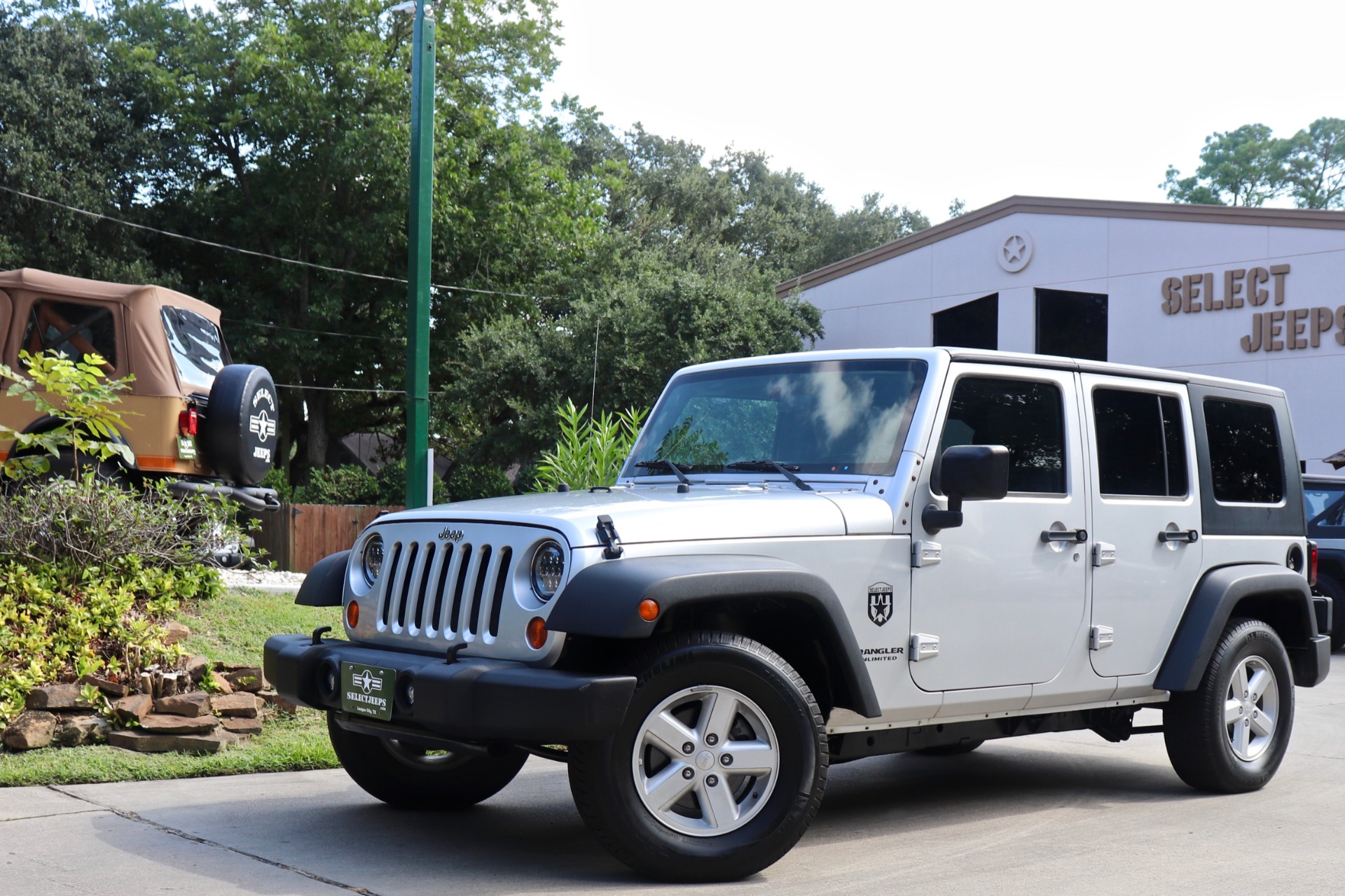 Used-2007-Jeep-Wrangler-Unlimited-X