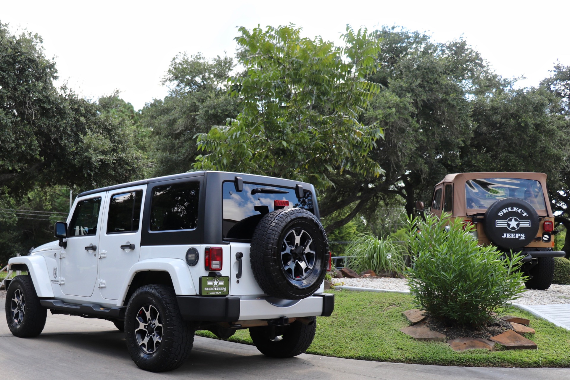 Used 2015 Jeep Wrangler Unlimited Sahara For Sale ($31,995) | Select