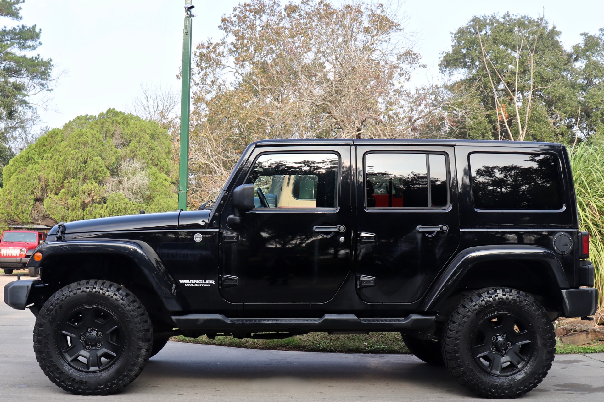 Used-2012-Jeep-Wrangler-Unlimited-Altitude