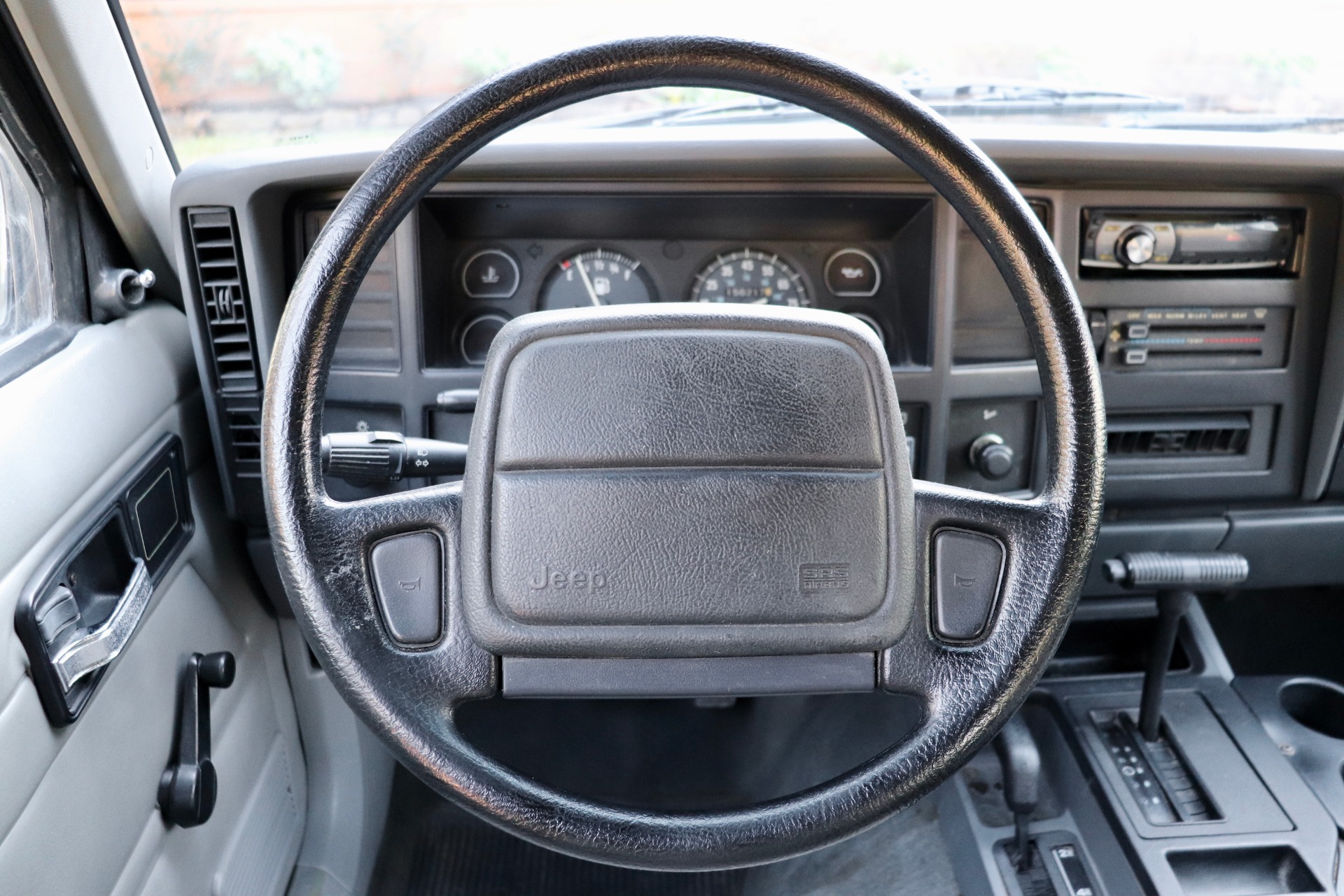 Used-1996-Jeep-Cherokee-SE