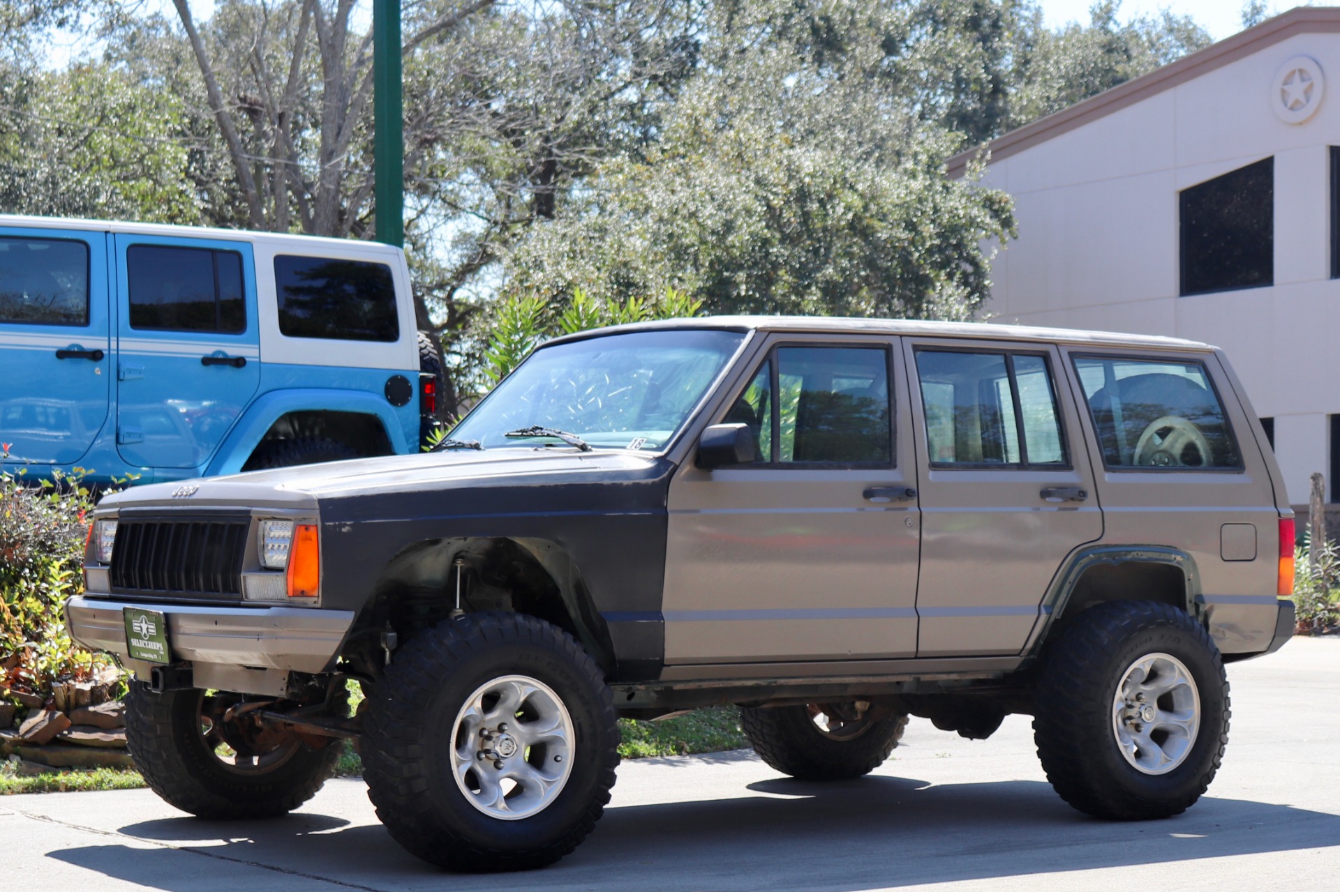 Used-1996-Jeep-Cherokee-SE