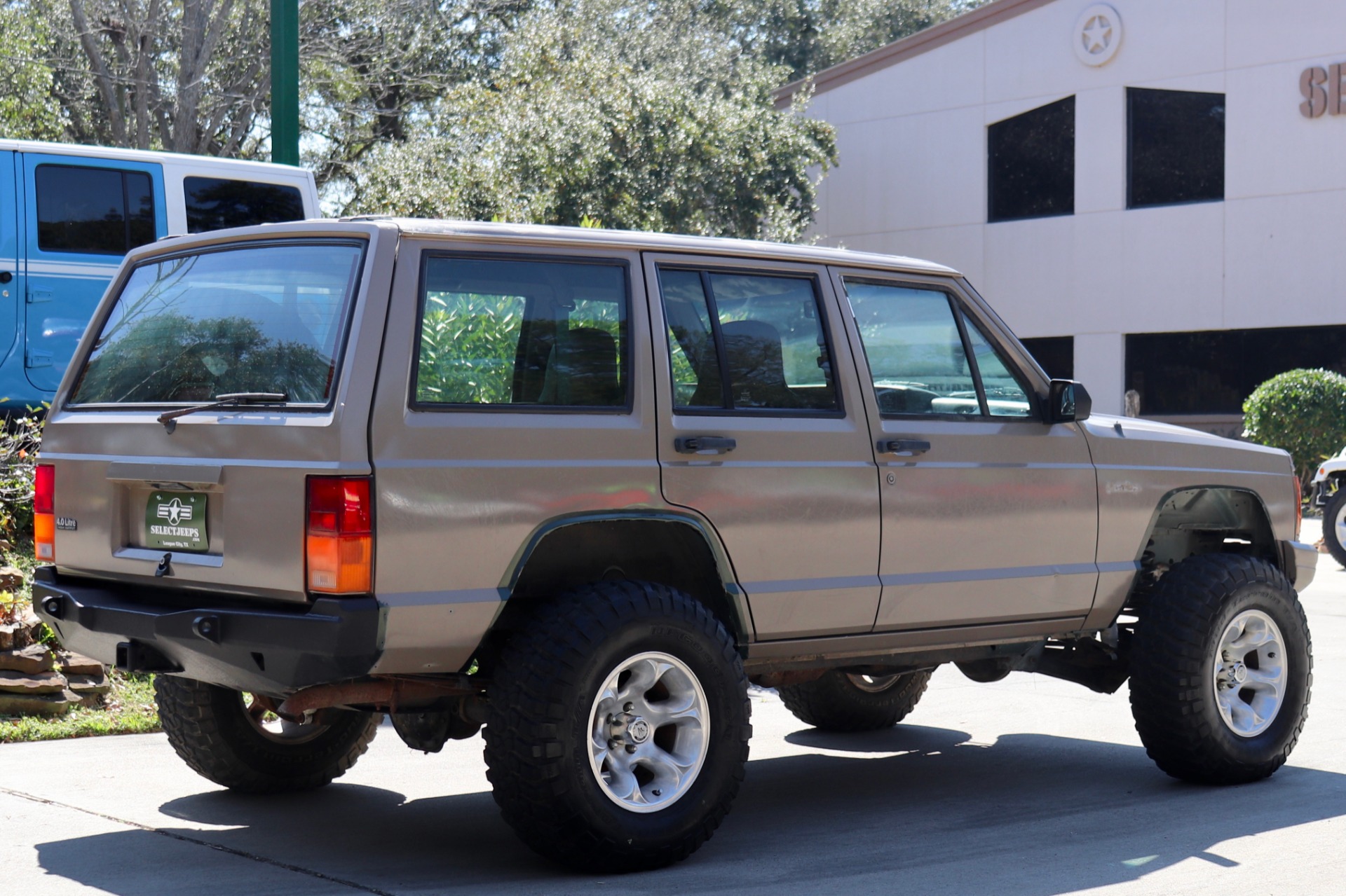 Used-1996-Jeep-Cherokee-SE