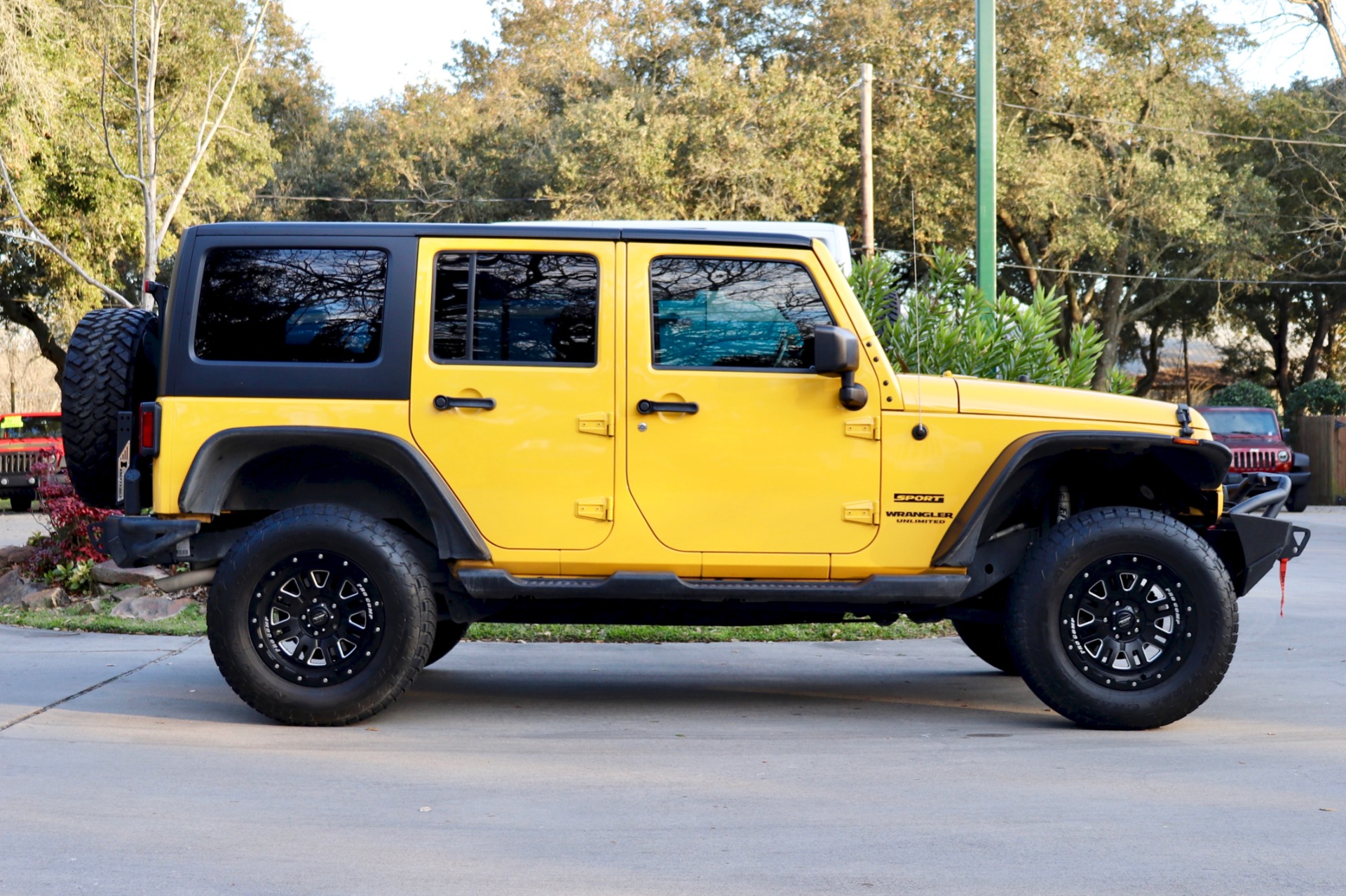 Used-2015-Jeep-Wrangler-Unlimited-Sport