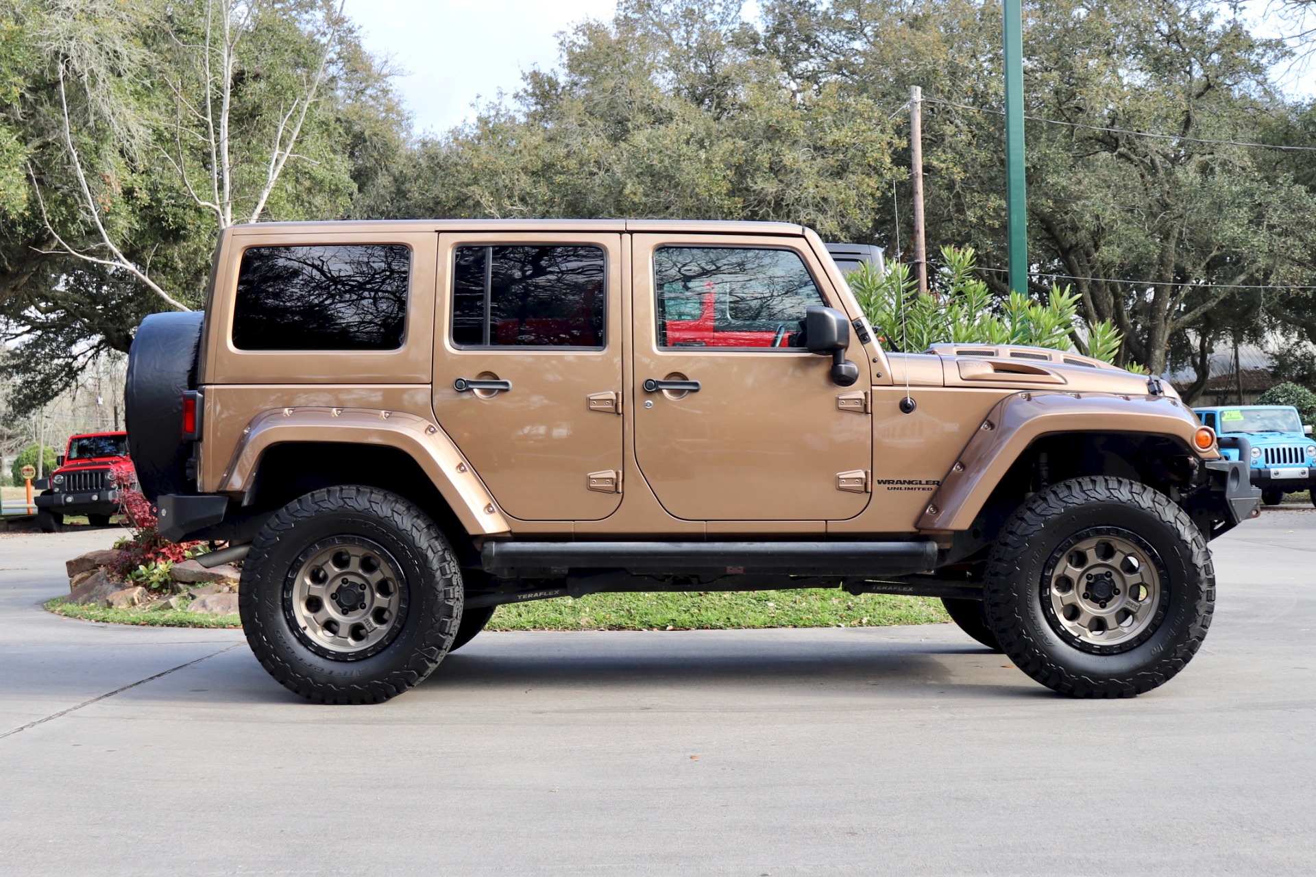 Used-2015-Jeep-Wrangler-Unlimited-Rubicon