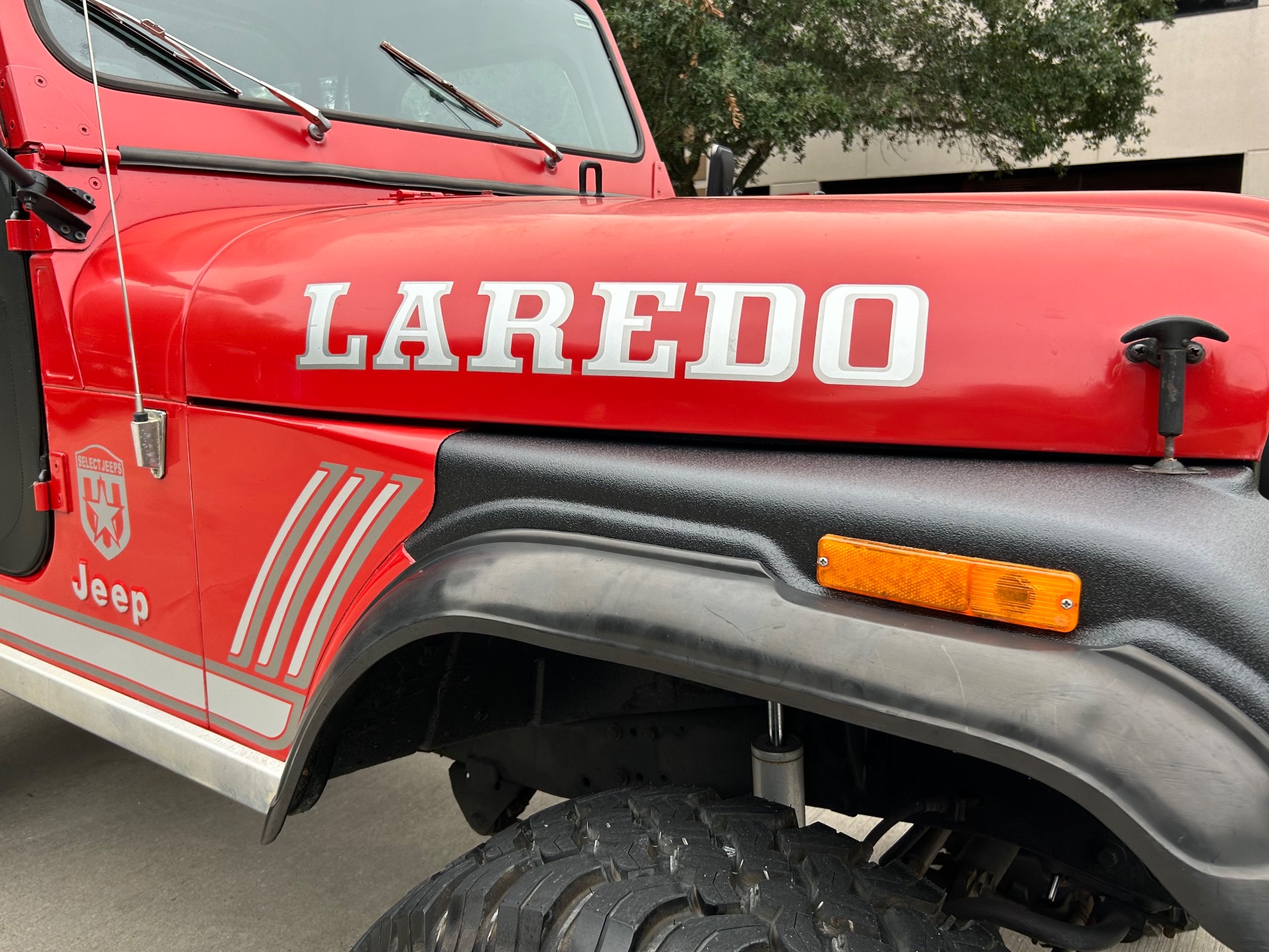 Used-1985-Jeep-CJ-7-Laredo