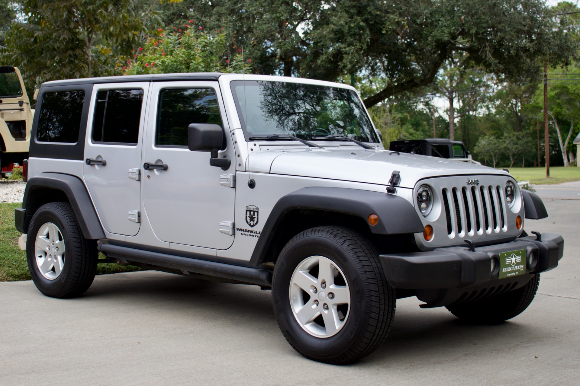 Used-2012-Jeep-Wrangler-Unlimited-Sport