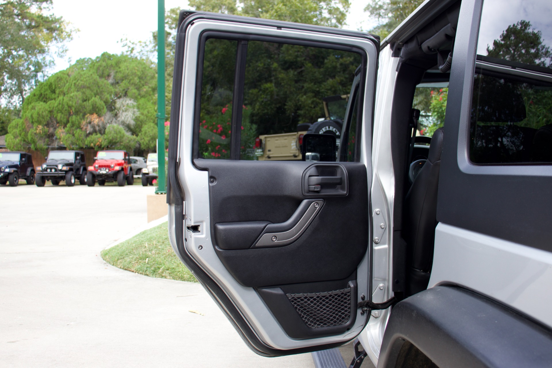 Used-2012-Jeep-Wrangler-Unlimited-Sport