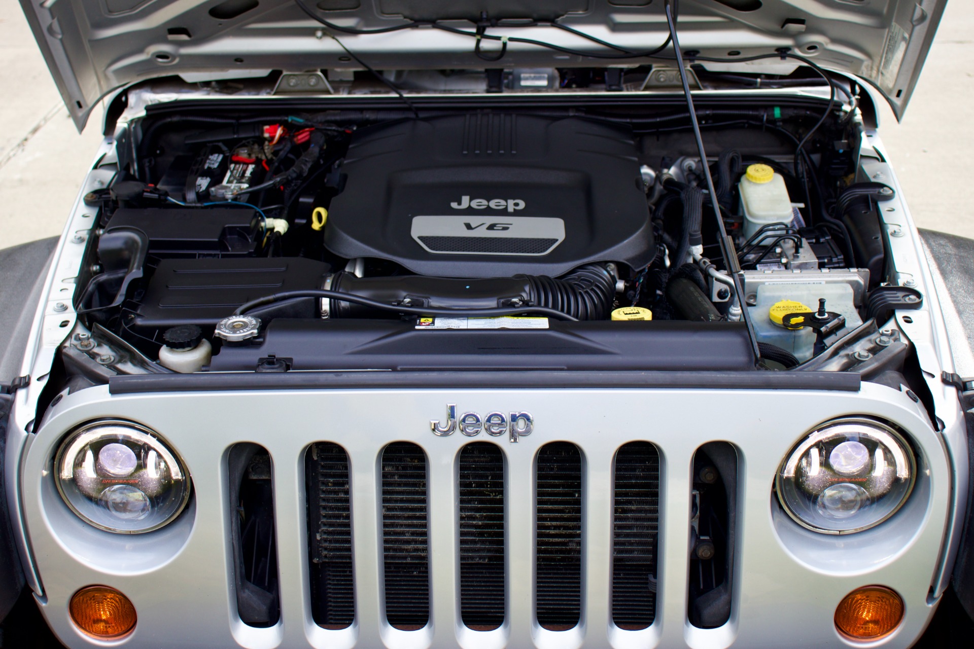 Used-2012-Jeep-Wrangler-Unlimited-Sport