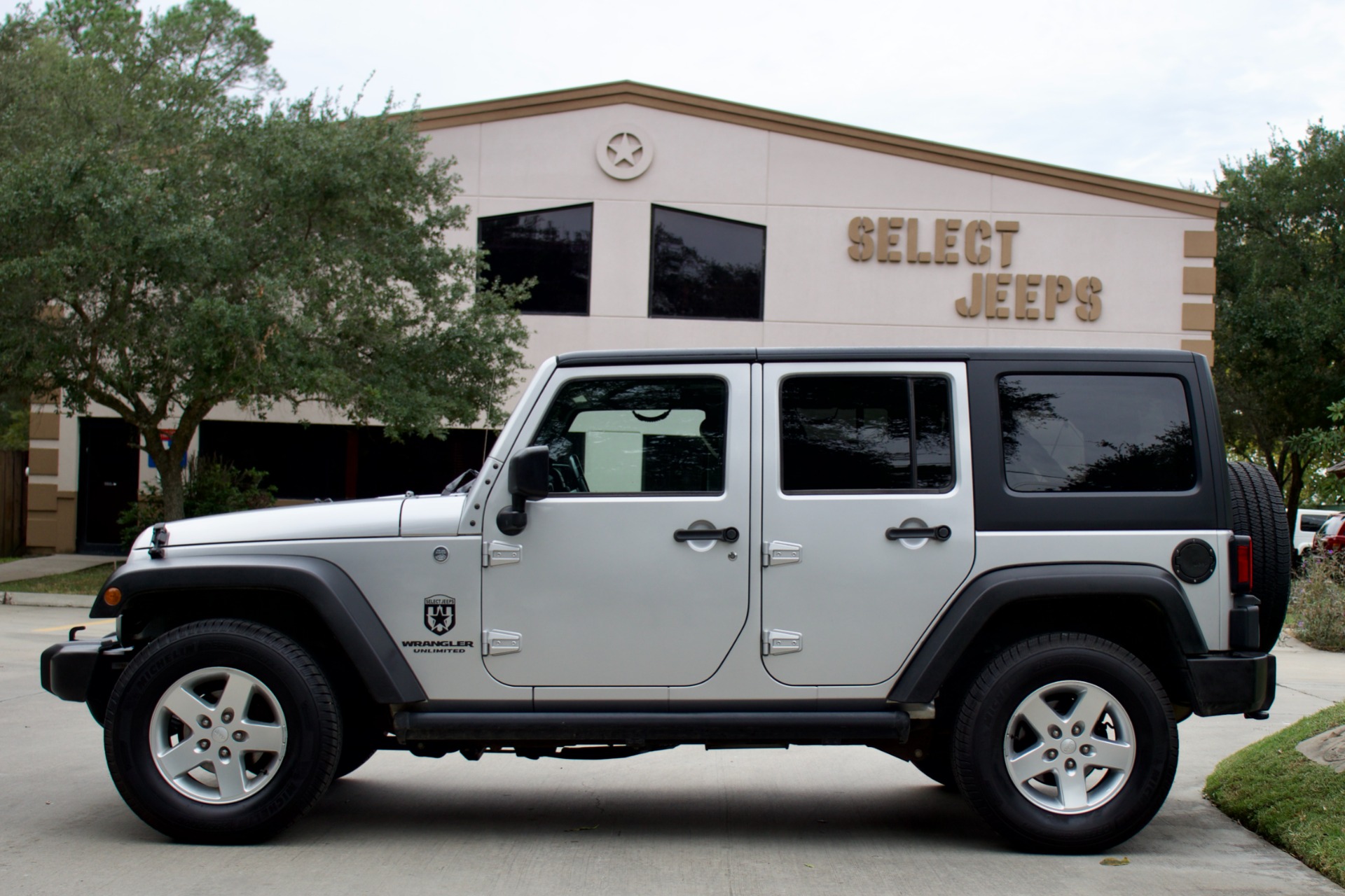 Used-2012-Jeep-Wrangler-Unlimited-Sport