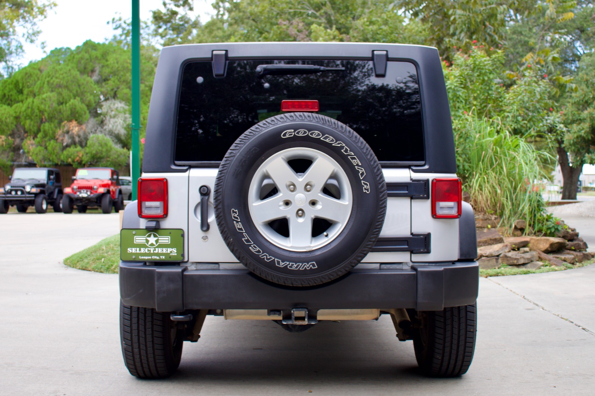 Used-2012-Jeep-Wrangler-Unlimited-Sport