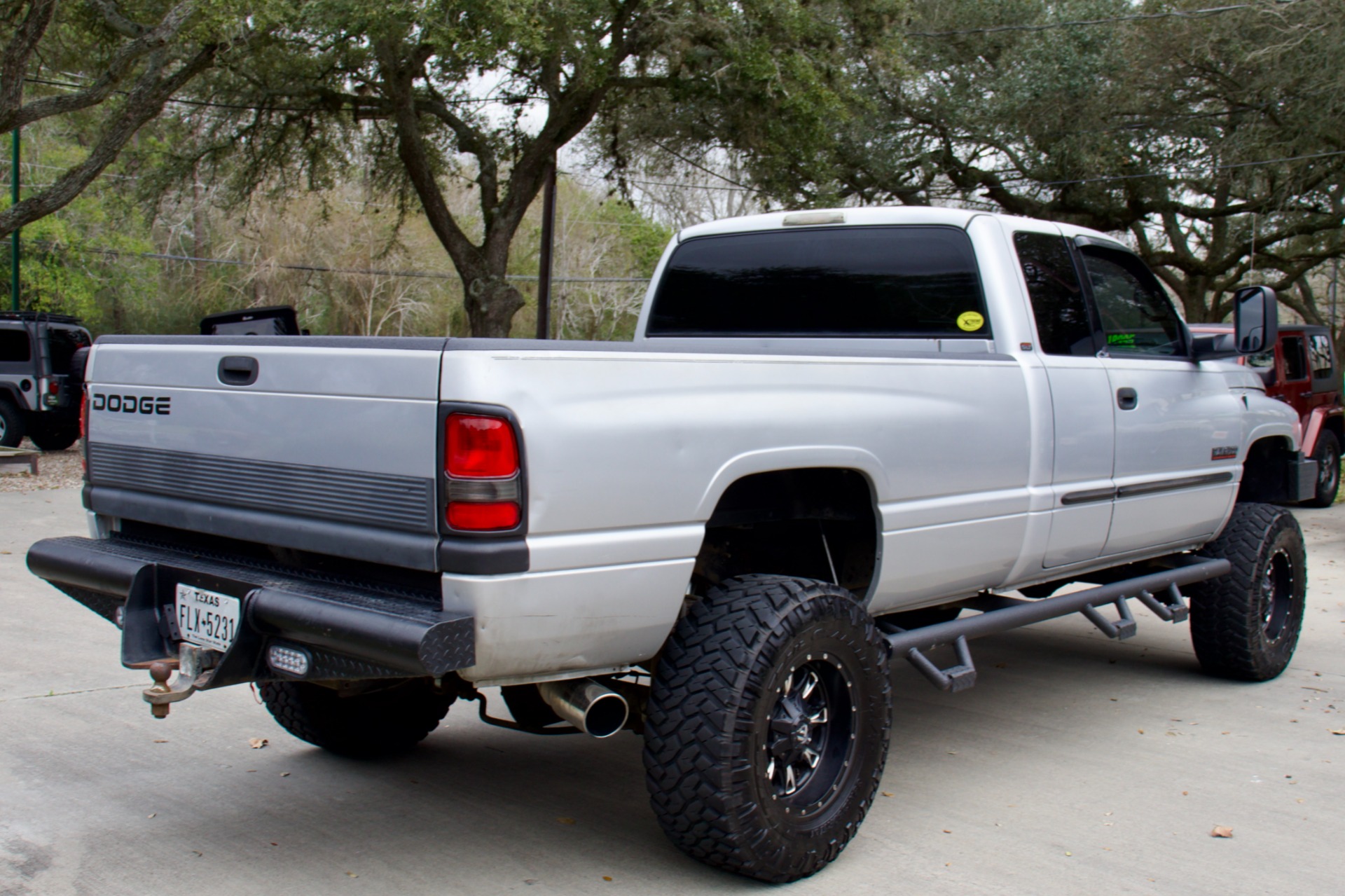 Used-2002-Dodge-Ram-2500-SLT