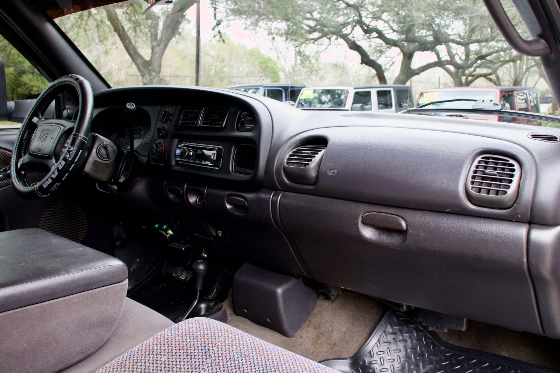 Used-2002-Dodge-Ram-2500-SLT