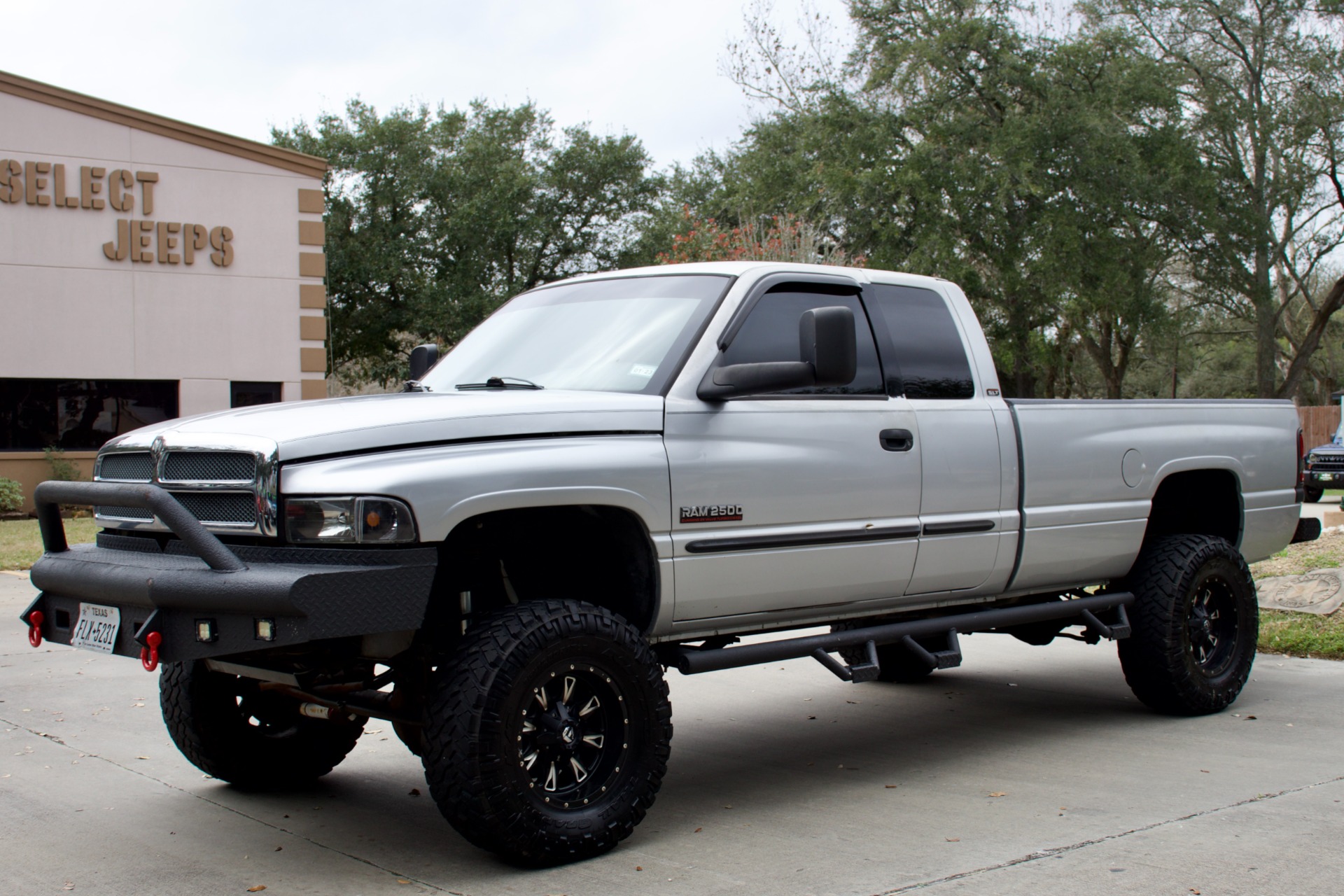 Used-2002-Dodge-Ram-2500-SLT