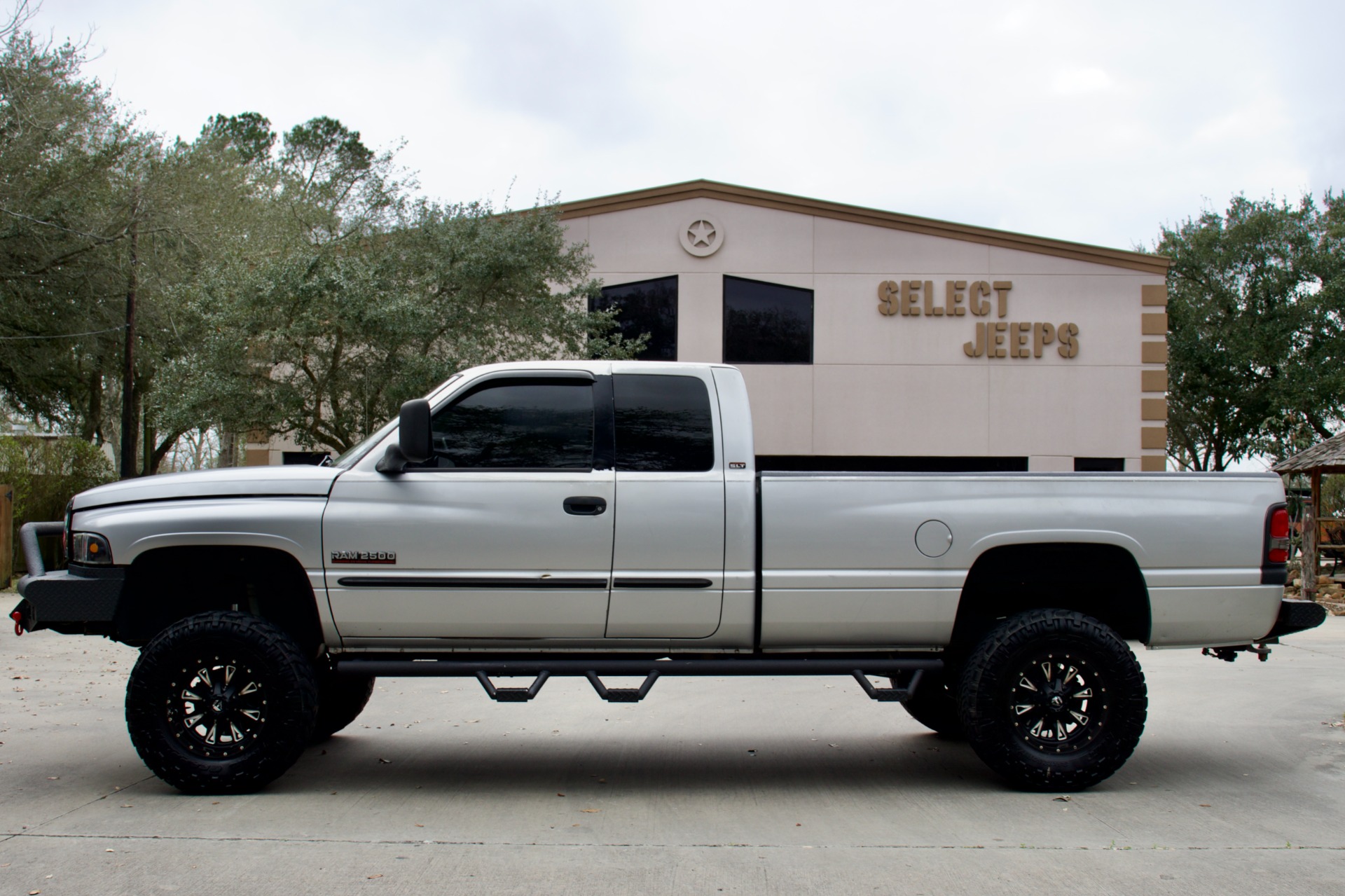 Used-2002-Dodge-Ram-2500-SLT