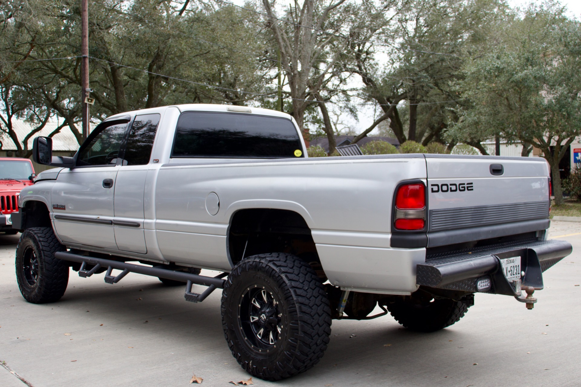 Used-2002-Dodge-Ram-2500-SLT