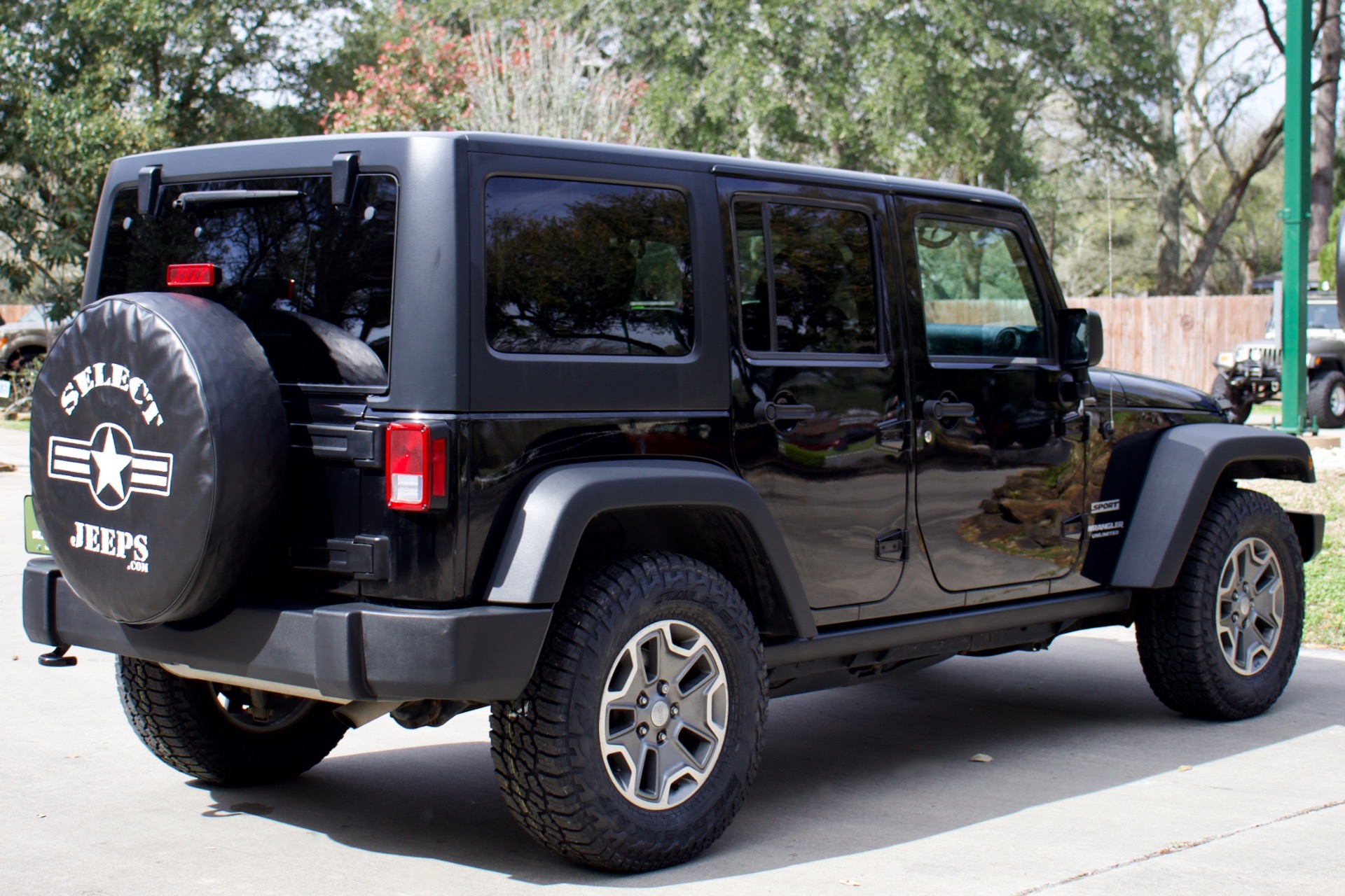 Used-2015-Jeep-Wrangler-Unlimited-Sport