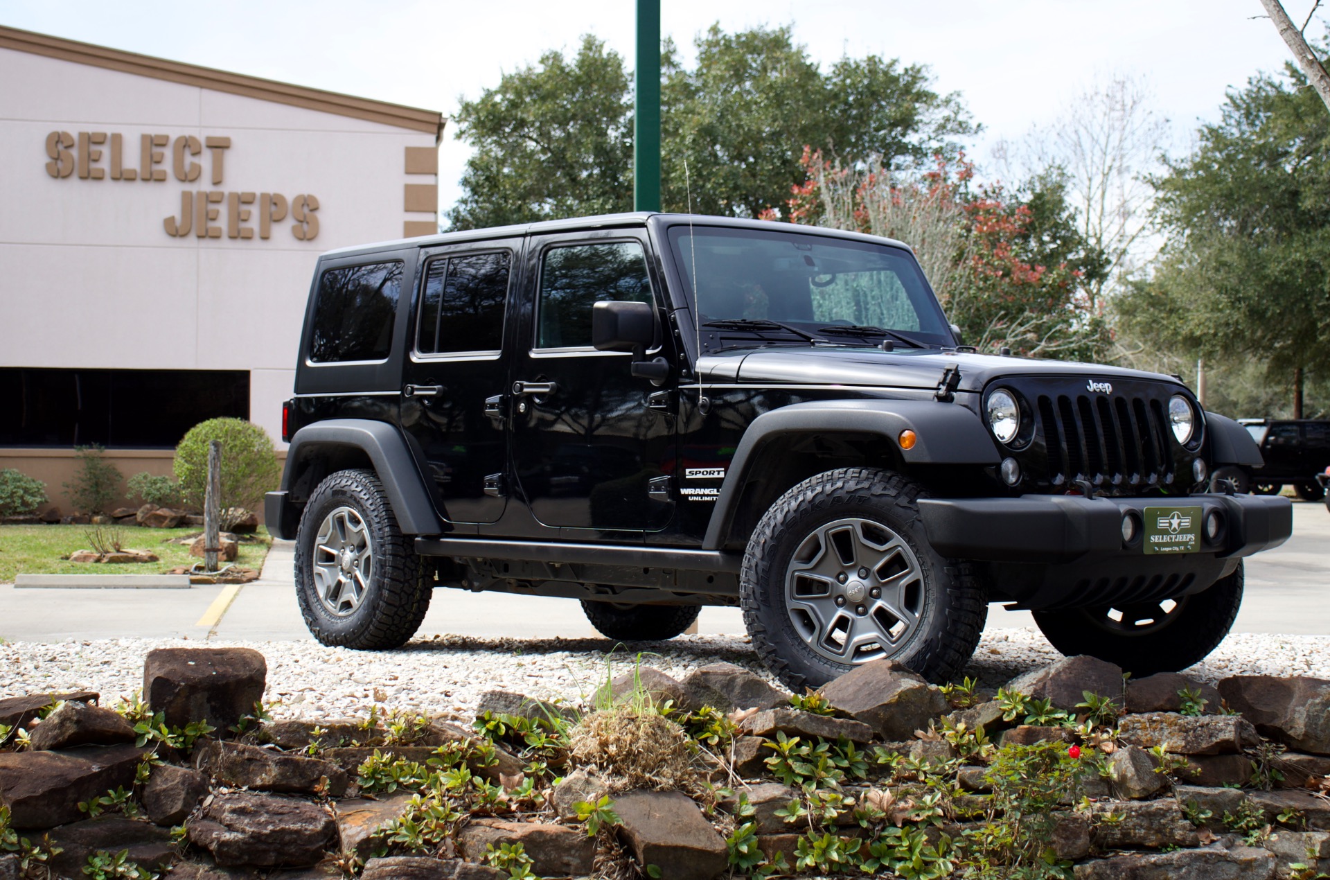 Used-2015-Jeep-Wrangler-Unlimited-Sport