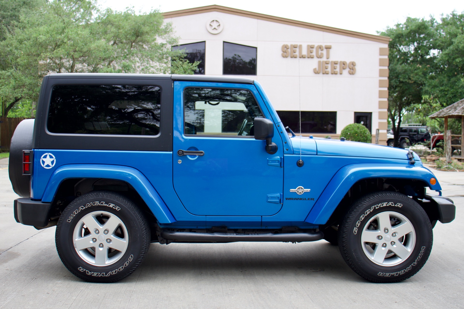 Used-2014-Jeep-Wrangler-Freedom-Edition