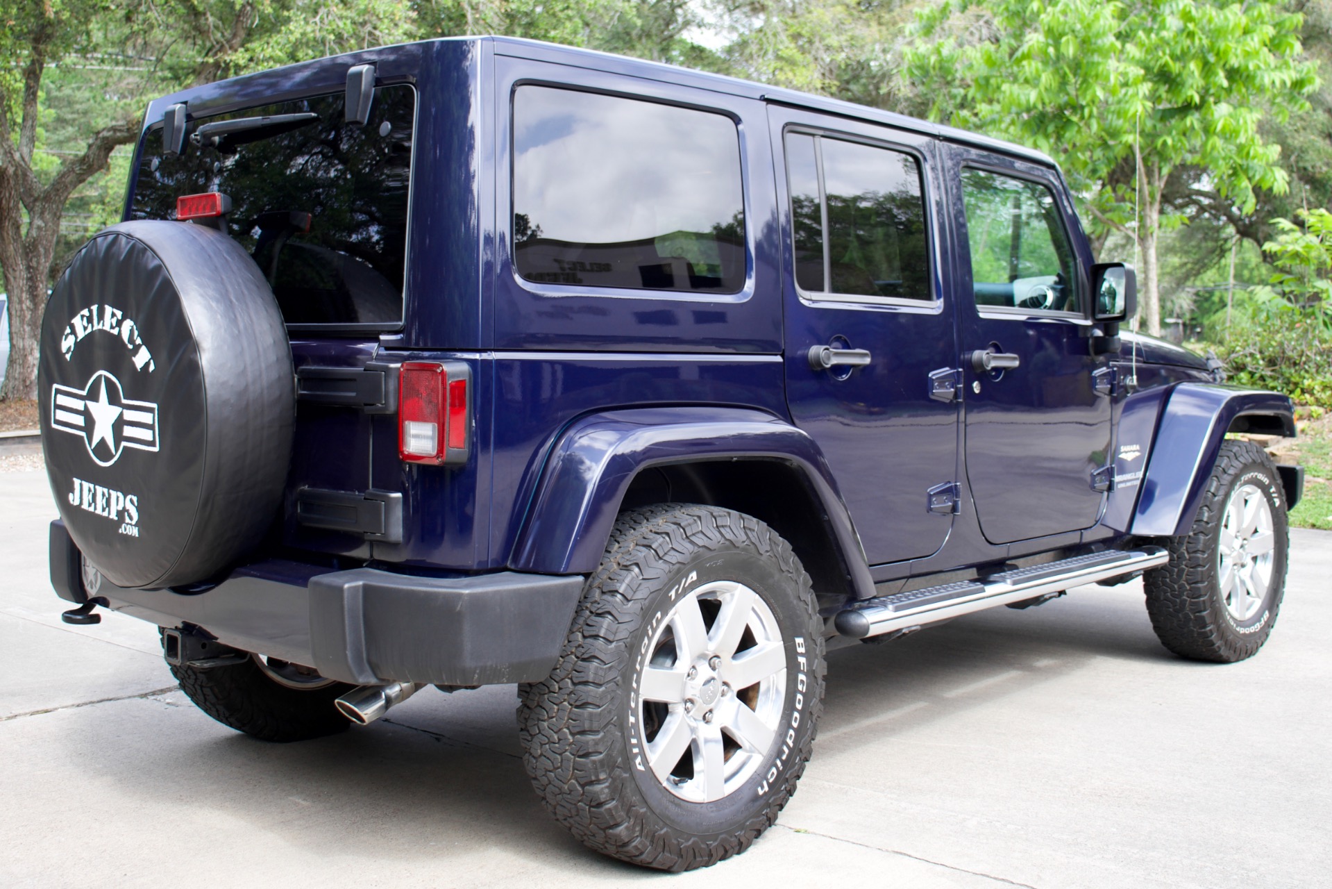 Used-2013-Jeep-Wrangler-Unlimited-Sahara