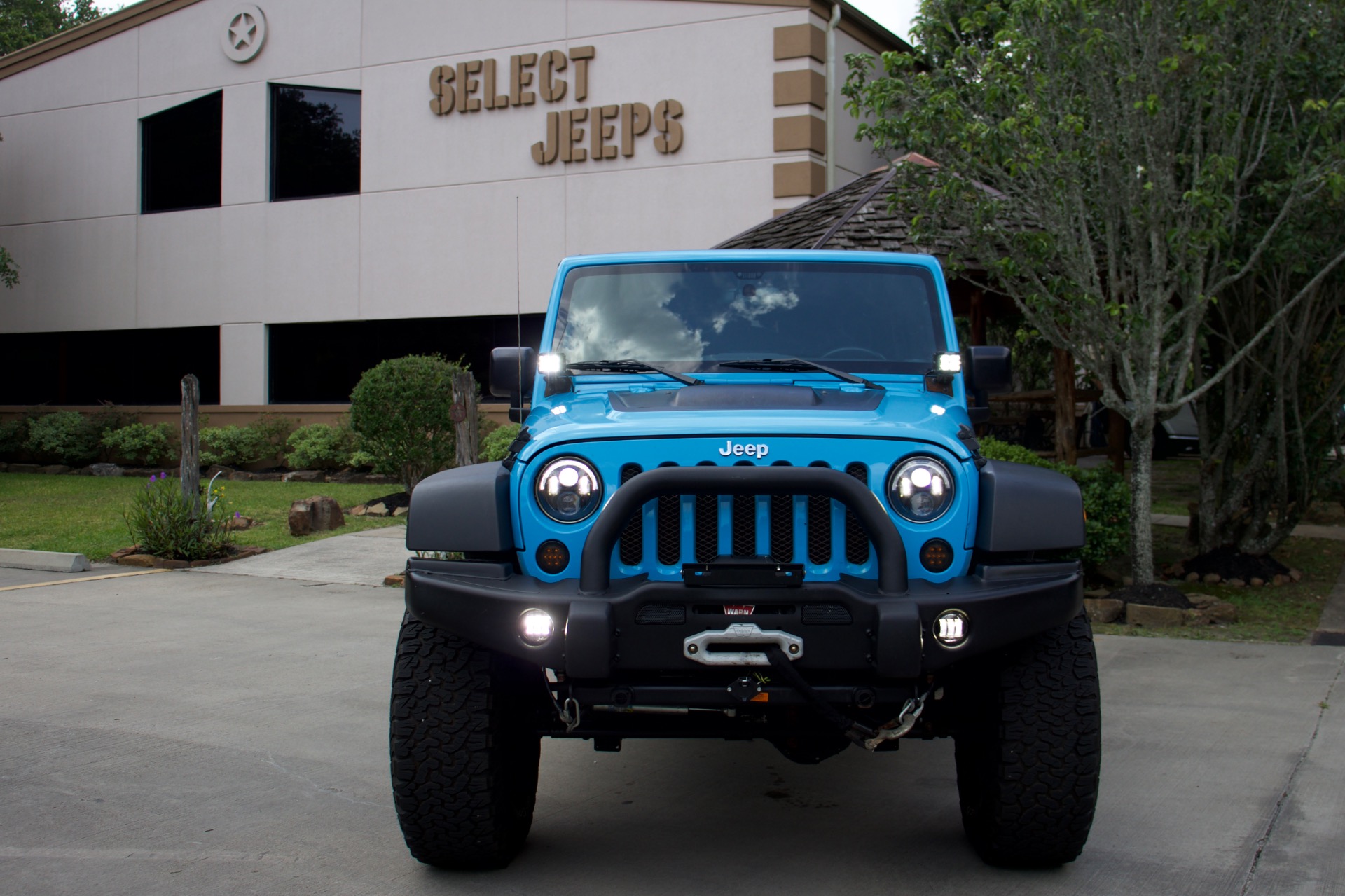 Used-2017-Jeep-Wrangler-Unlimited-Rubicon